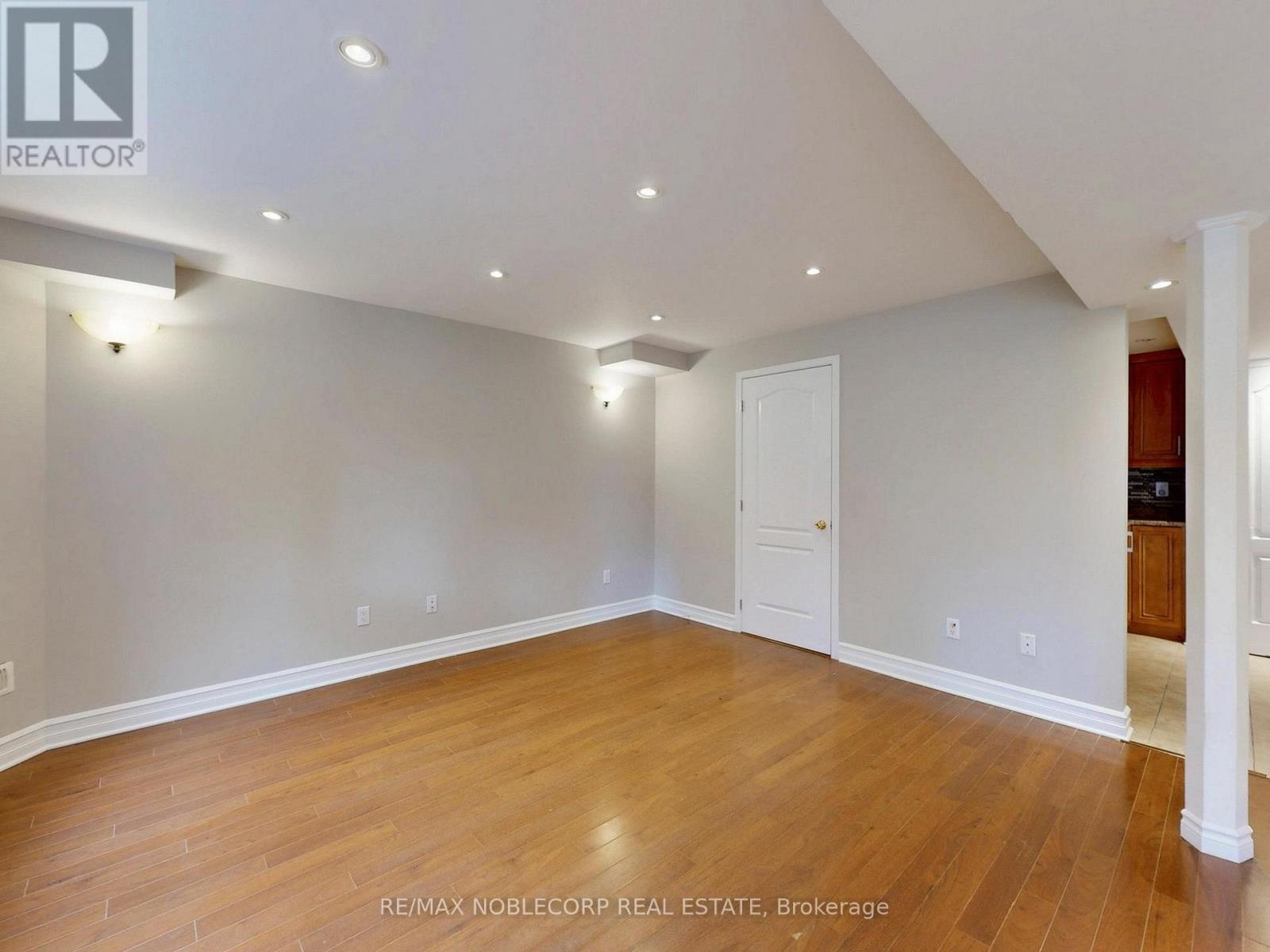 28 Laurentide Crescent, Brampton, Ontario  L6P 1Y4 - Photo 36 - W12518314