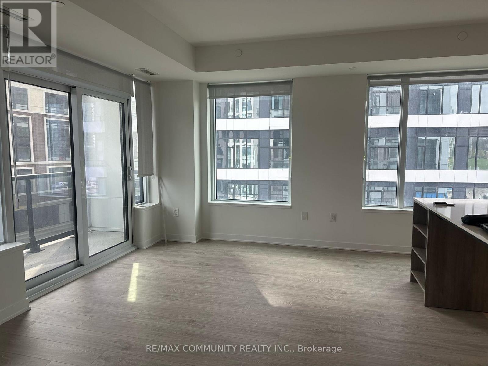 404 - 2495 Eglinton Avenue W, Mississauga, Ontario  L5M 2T2 - Photo 4 - W12518354