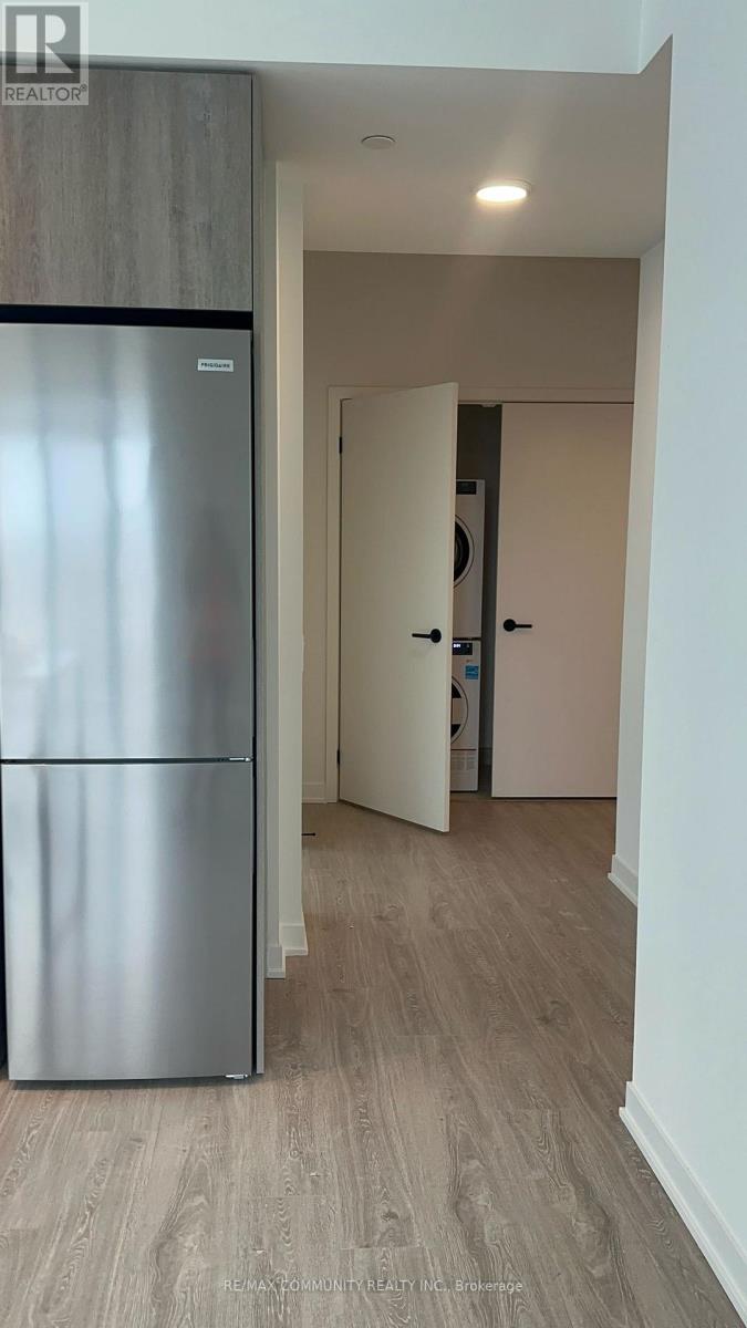 404 - 2495 Eglinton Avenue W, Mississauga, Ontario  L5M 2T2 - Photo 8 - W12518354