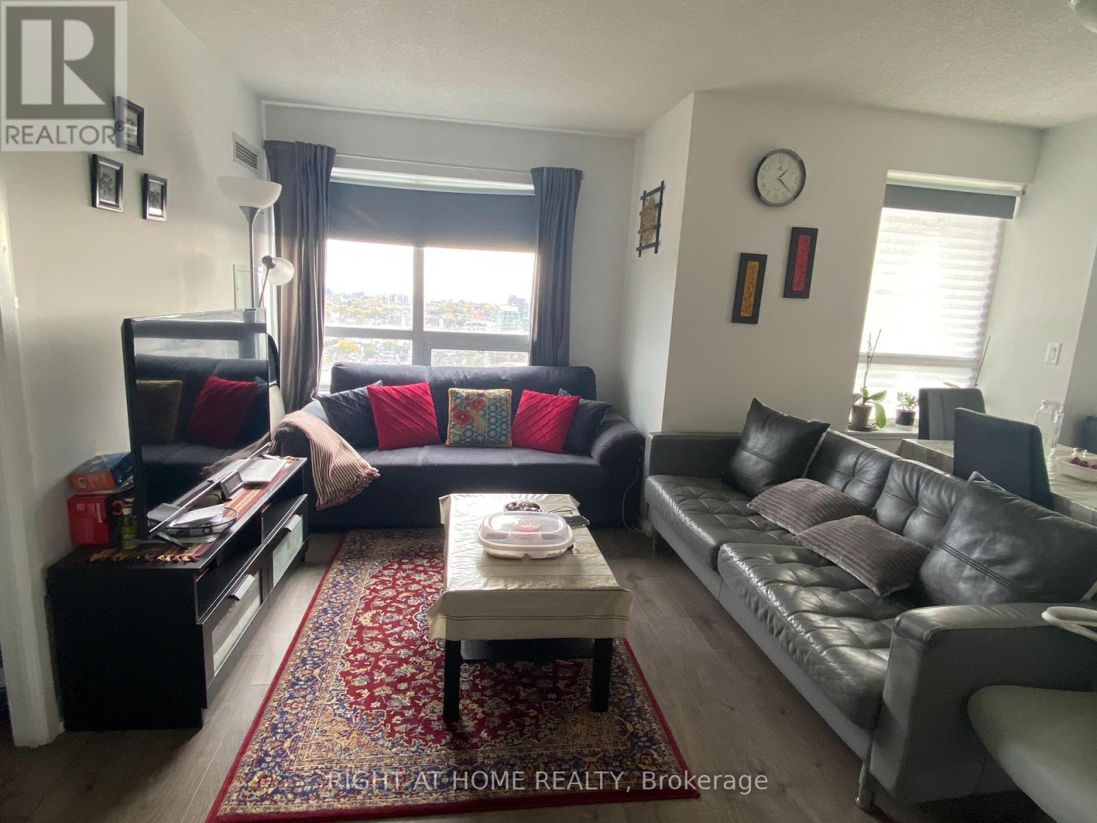 2106 - 1410 Dupont Street, Toronto, Ontario  M6H 2B1 - Photo 3 - W12518390