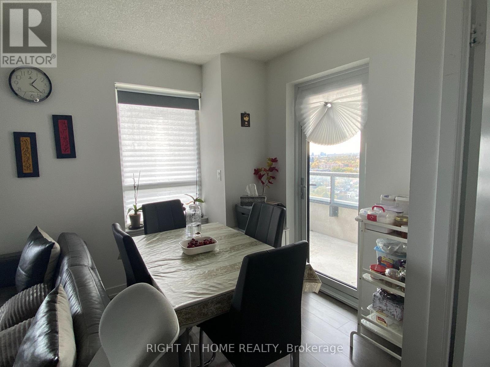 2106 - 1410 Dupont Street, Toronto, Ontario  M6H 2B1 - Photo 4 - W12518390