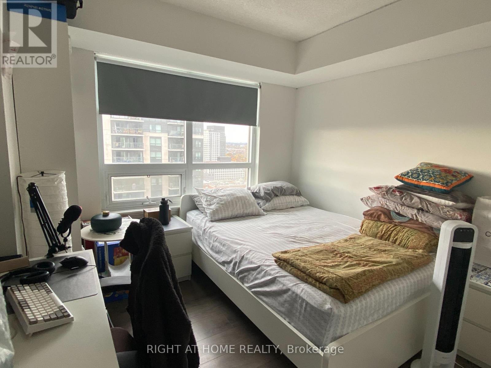 2106 - 1410 Dupont Street, Toronto, Ontario  M6H 2B1 - Photo 6 - W12518390