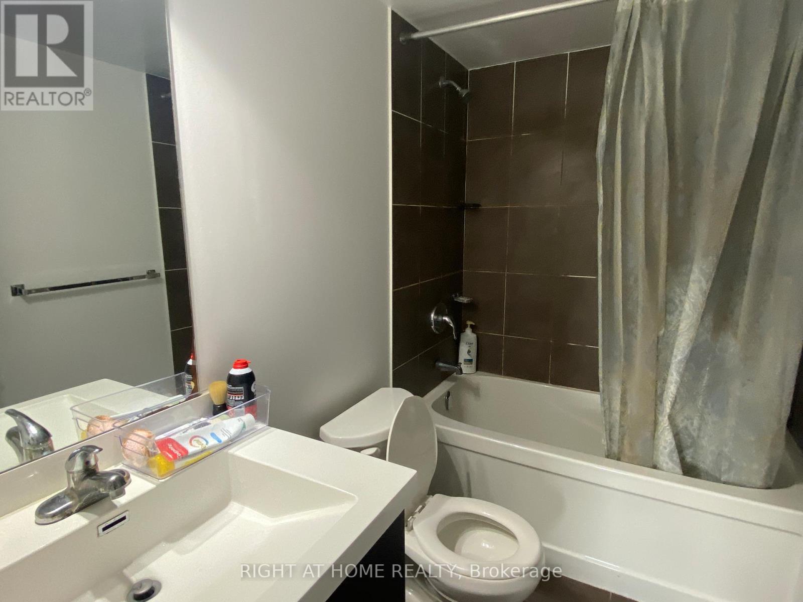 2106 - 1410 Dupont Street, Toronto, Ontario  M6H 2B1 - Photo 8 - W12518390