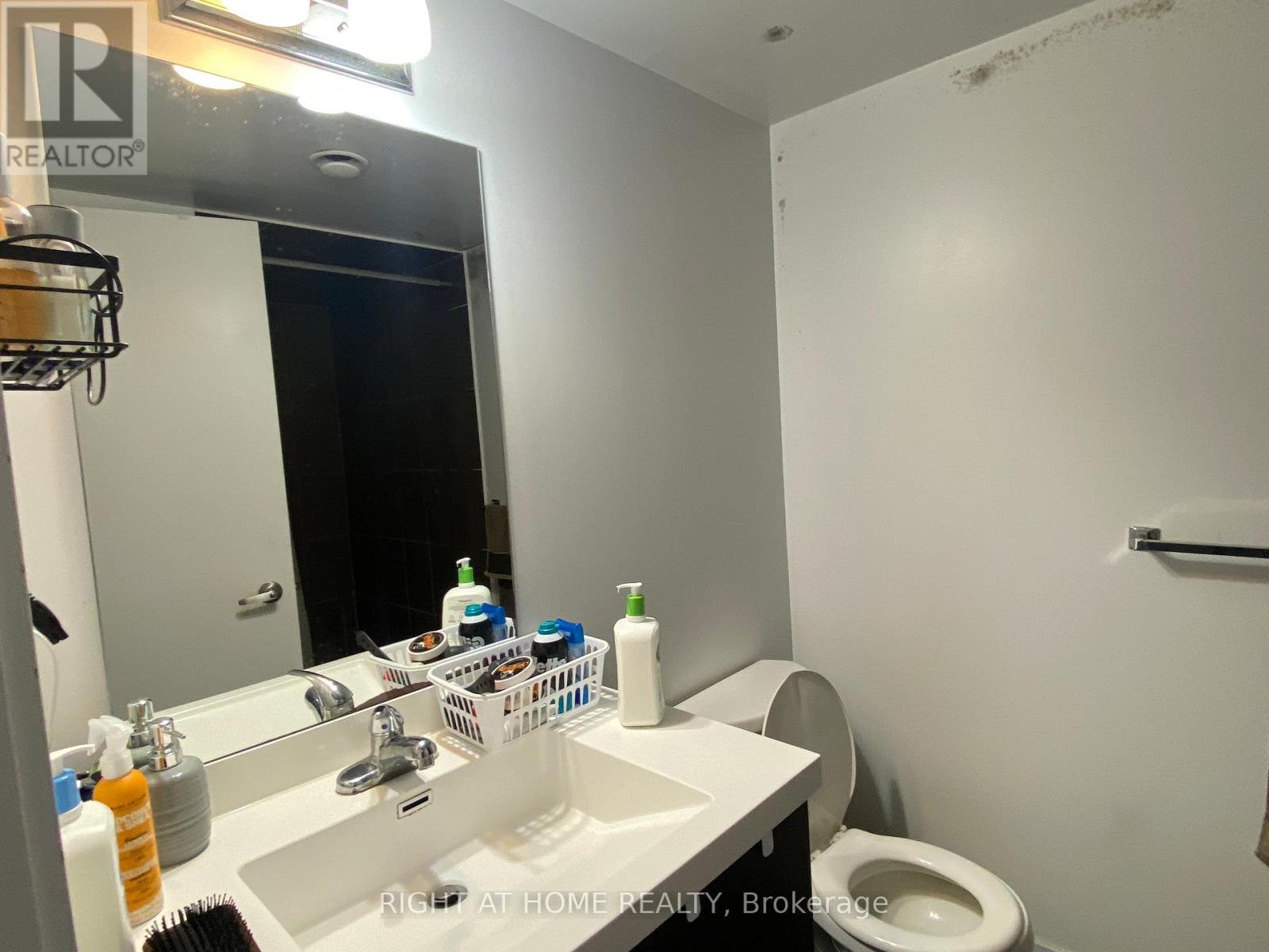 2106 - 1410 Dupont Street, Toronto, Ontario  M6H 2B1 - Photo 9 - W12518390