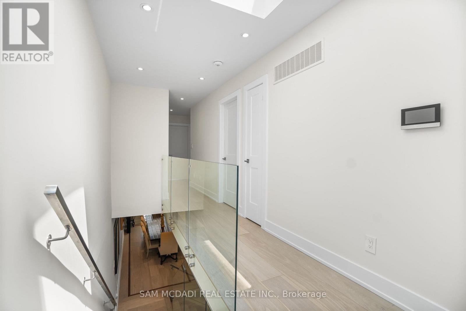 1036 Enola Avenue, Mississauga, Ontario  L5G 4A9 - Photo 23 - W12518430