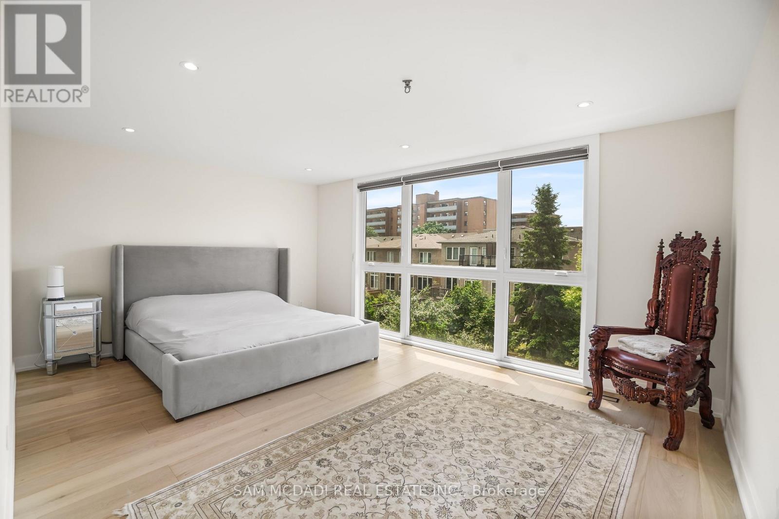 1036 Enola Avenue, Mississauga, Ontario  L5G 4A9 - Photo 26 - W12518430