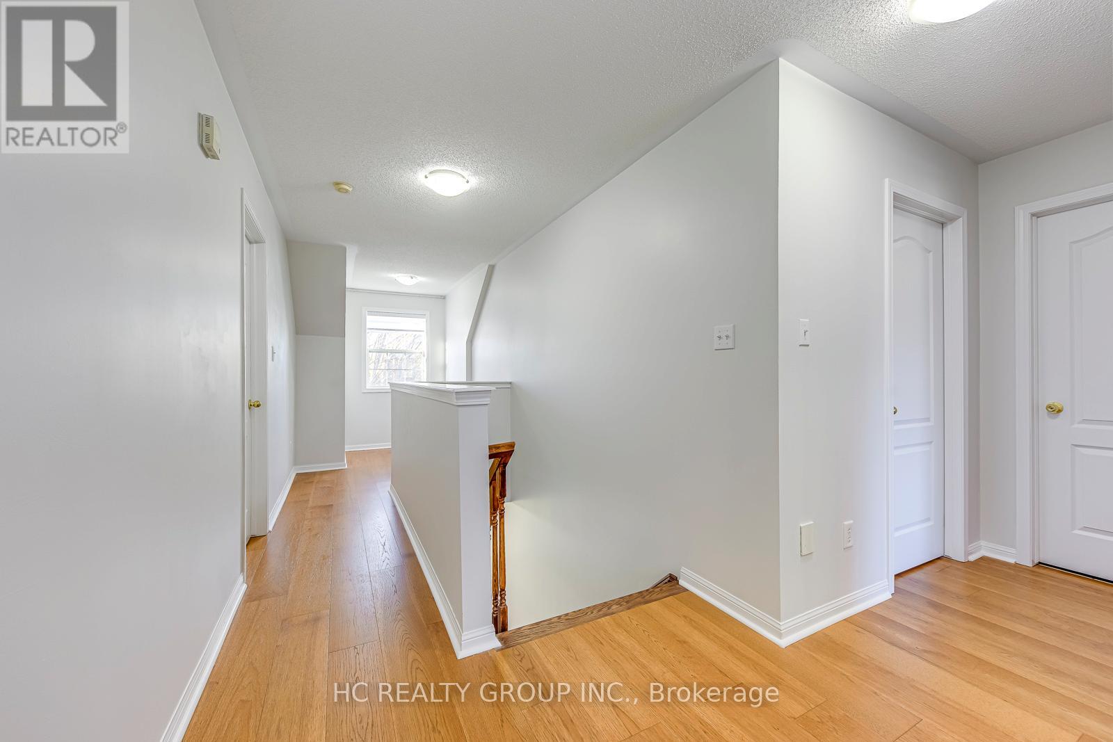 3045 Abernathy Way, Oakville, Ontario  L6M 5C1 - Photo 16 - W12518436