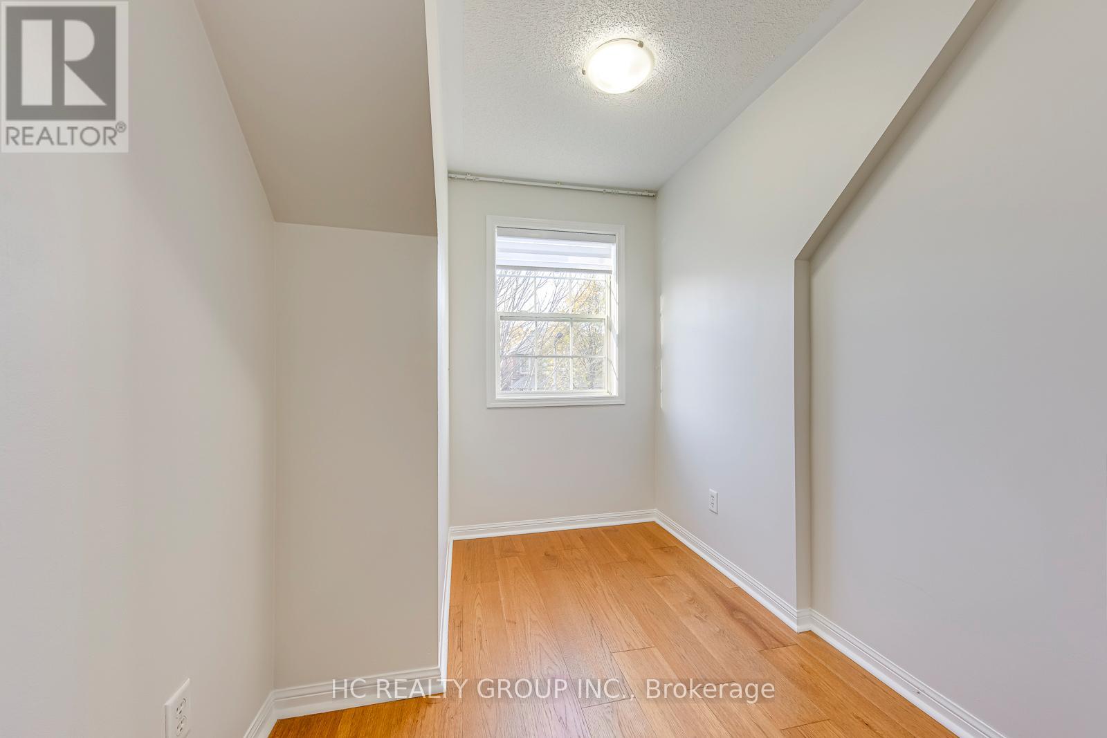 3045 Abernathy Way, Oakville, Ontario  L6M 5C1 - Photo 17 - W12518436