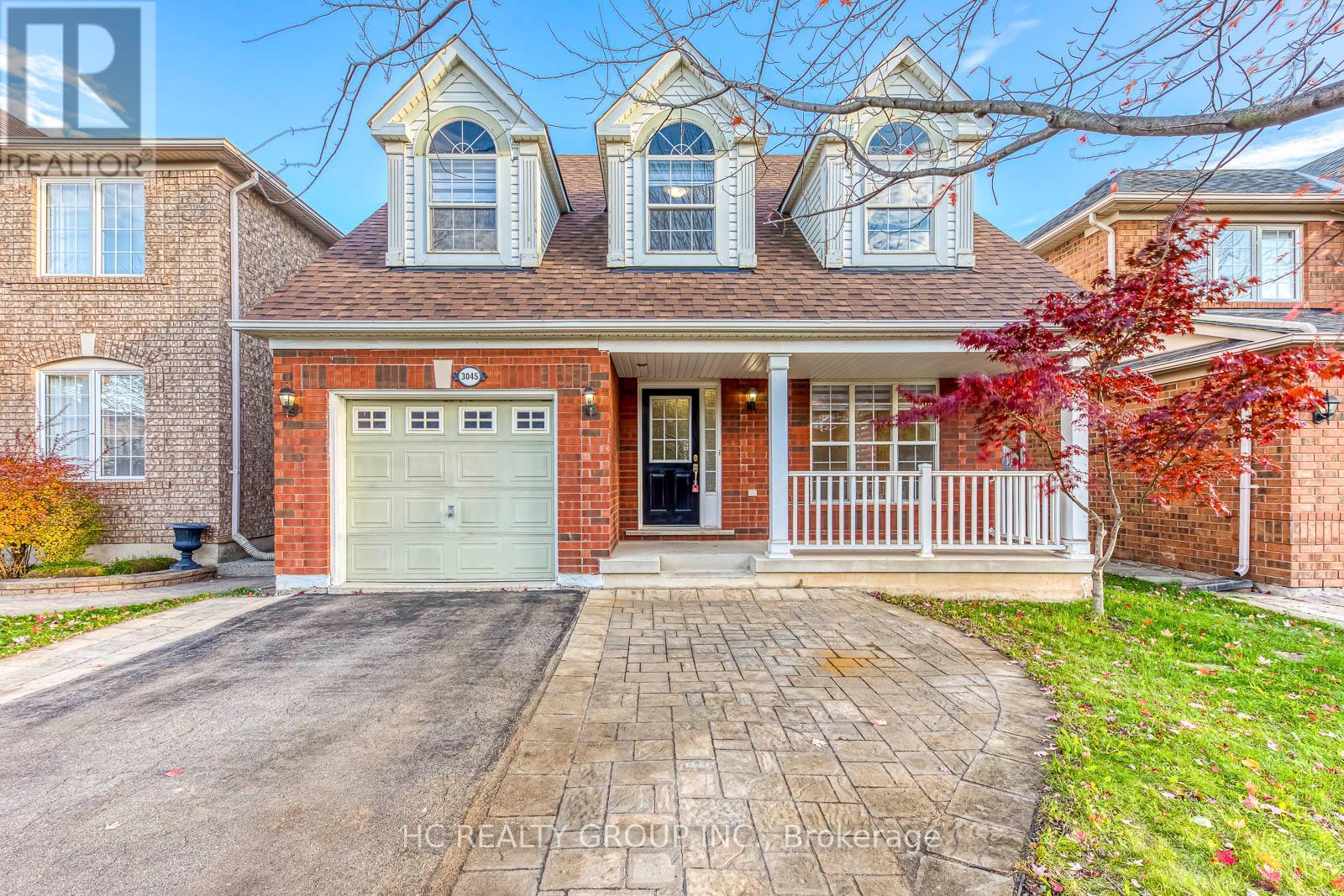 3045 Abernathy Way, Oakville, Ontario  L6M 5C1 - Photo 2 - W12518436