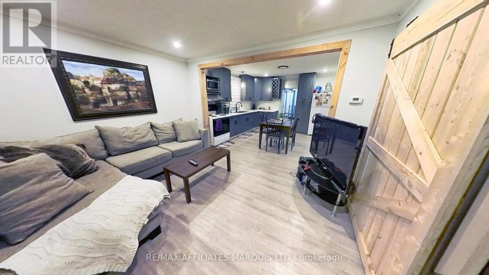 1111 Bedford Street, Cornwall, Ontario  K6J 4G2 - Photo 2 - X12518564