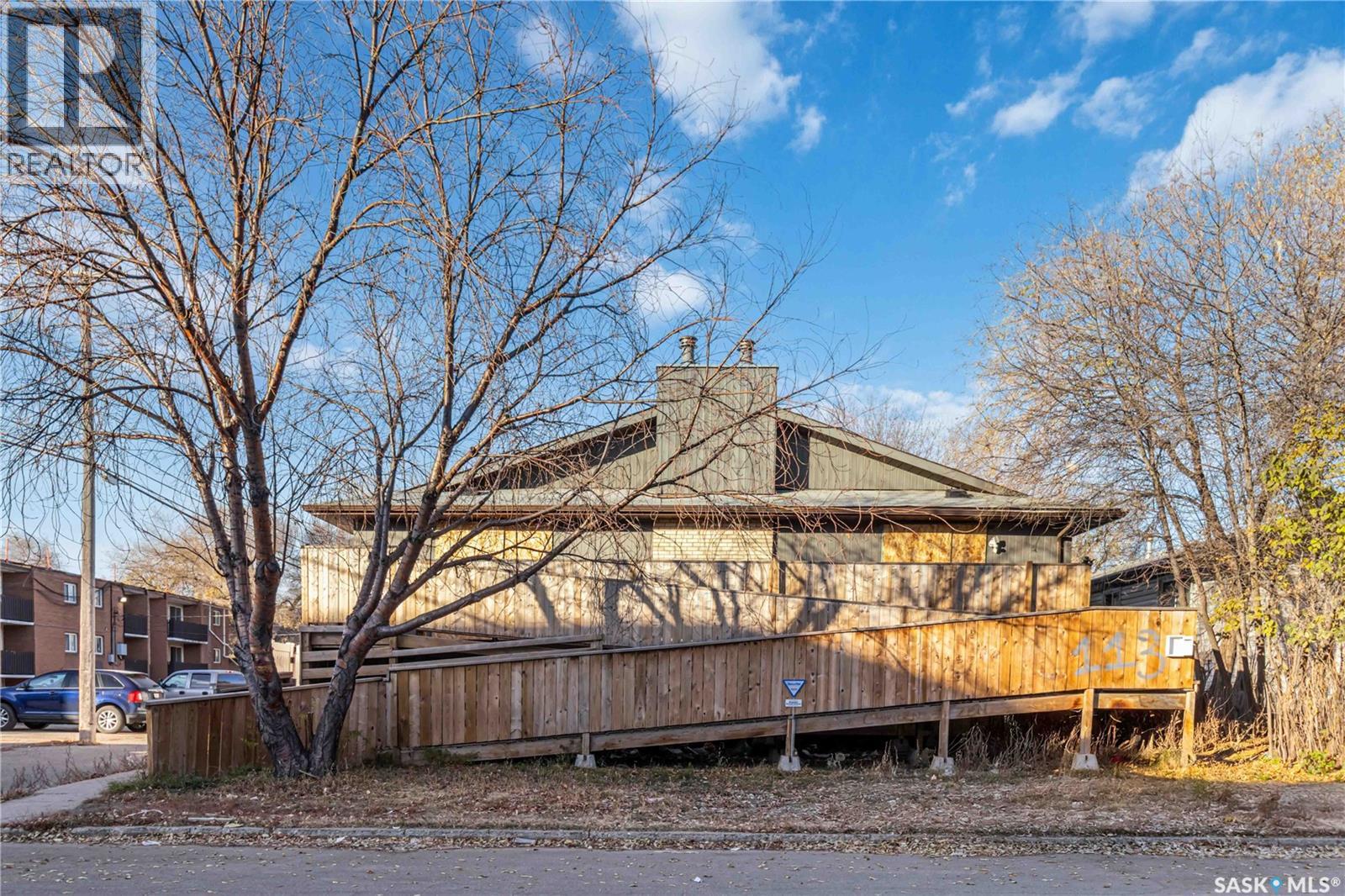 111-113 Q Avenue N, Saskatoon, Saskatchewan  S7L 2Y4 - Photo 1 - SK022493