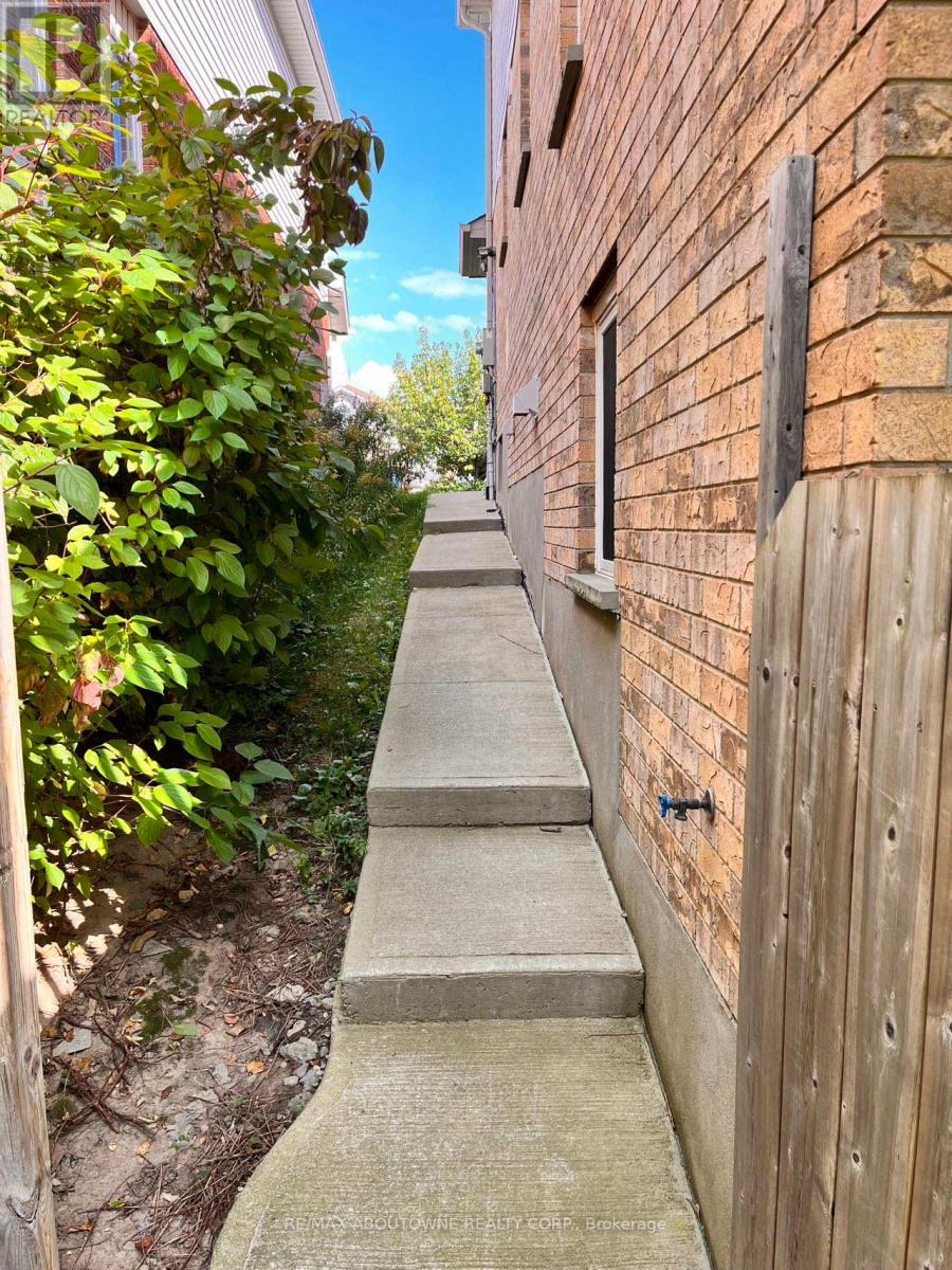 3 Drohan Drive, Guelph, Ontario  N1G 5H6 - Photo 4 - X12518294