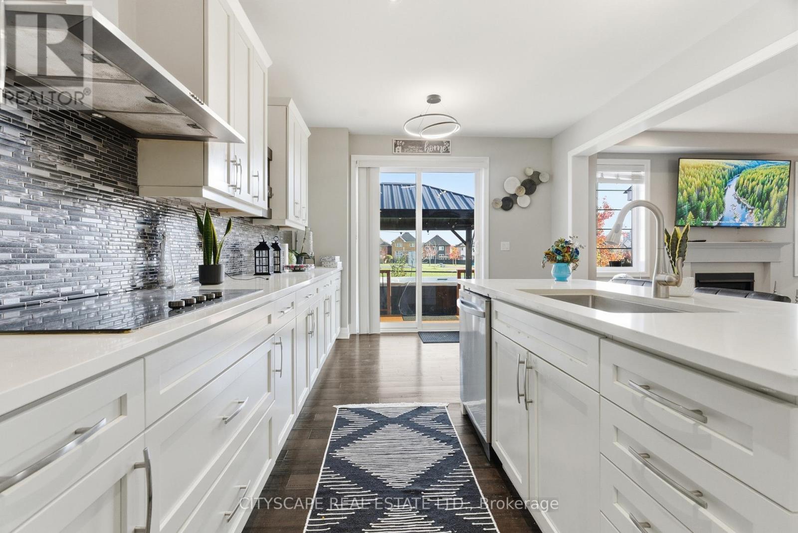 28 Celano Drive, Hamilton, Ontario  L8B 1V3 - Photo 17 - X12518322