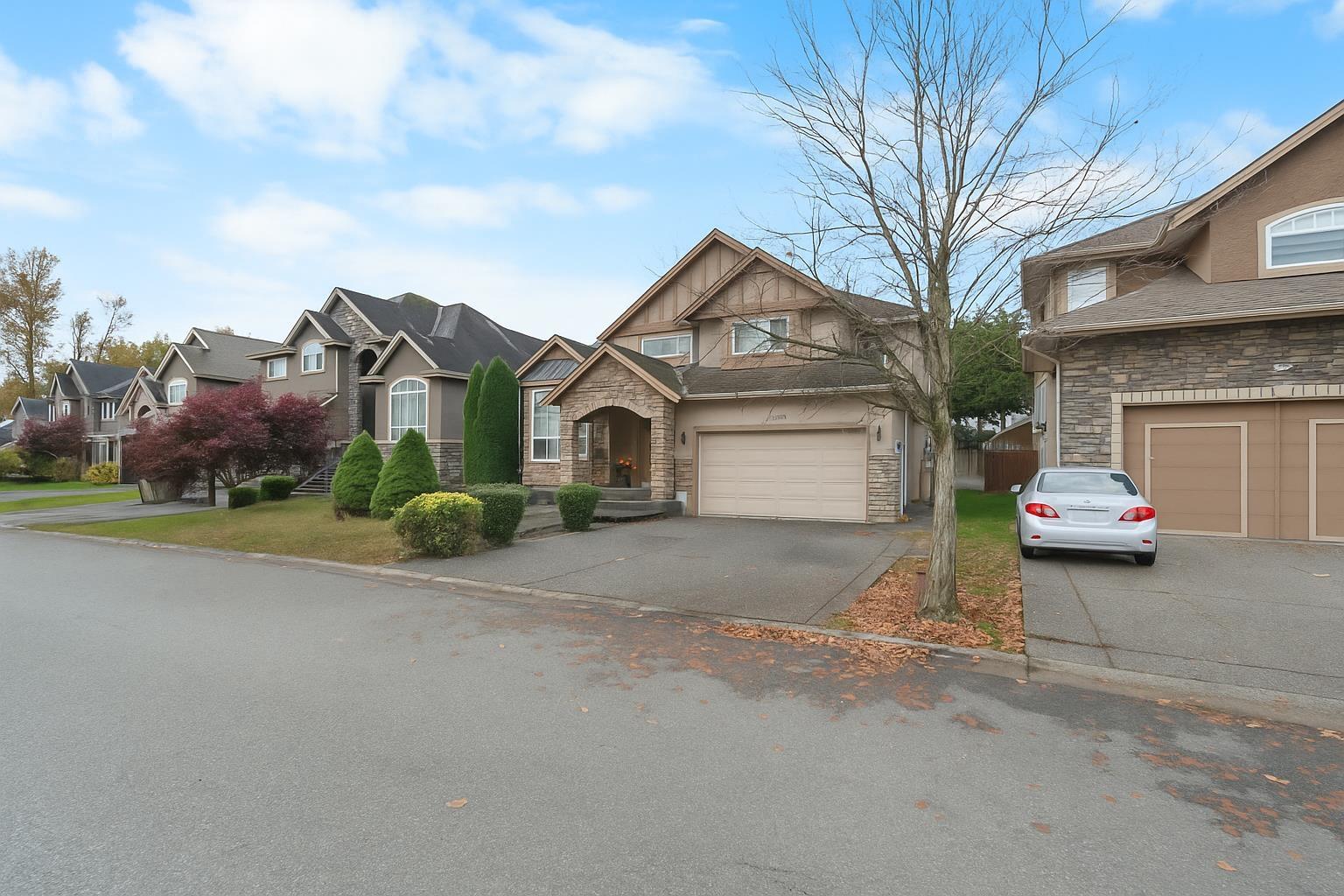 3917 Brighton Pl, Abbotsford, British Columbia  V2T 6Y8 - Photo 3 - R3065508