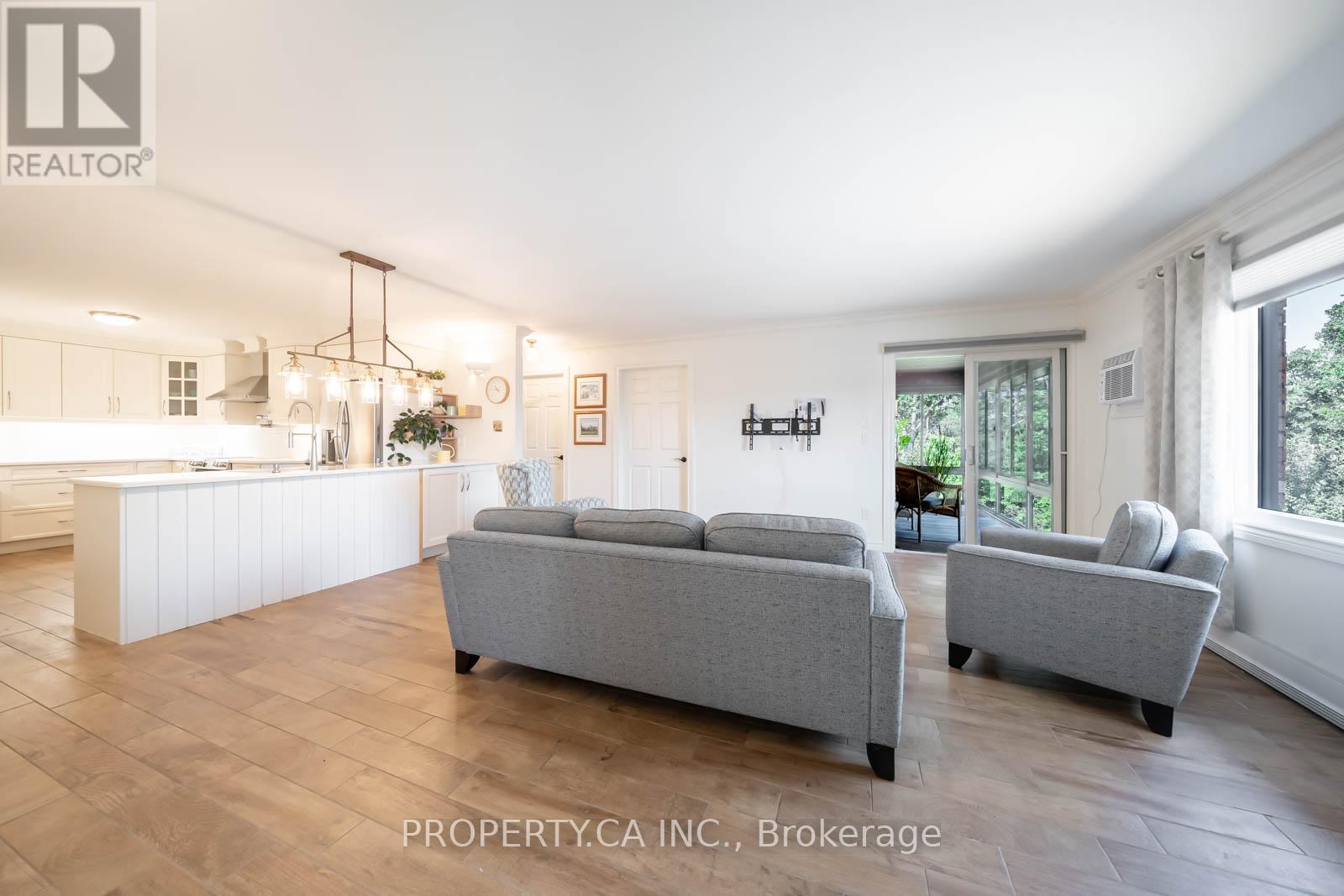 7 - 90 King Street, Kawartha Lakes, Ontario  K0M 1A0 - Photo 5 - X12518370