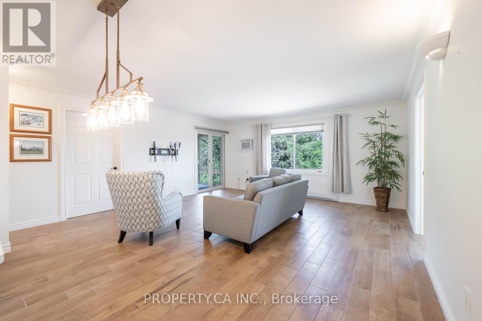 7 - 90 King Street, Kawartha Lakes, Ontario  K0M 1A0 - Photo 8 - X12518370