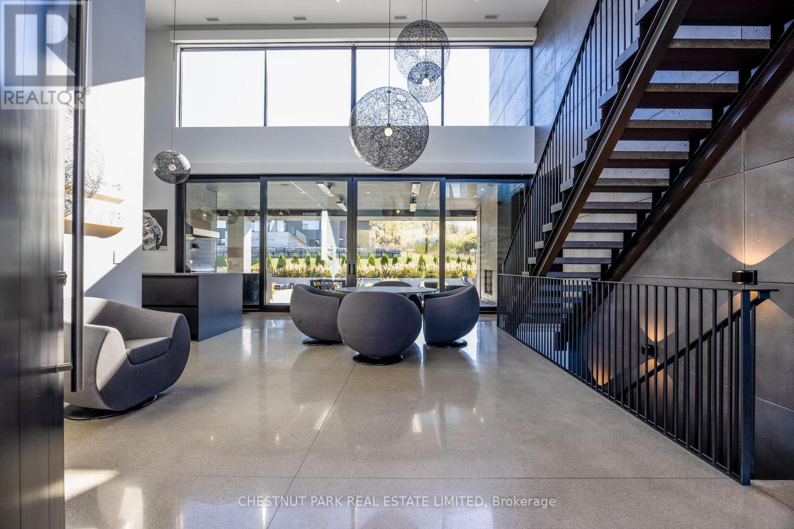 112 Stone Zack Lane, Blue Mountains, Ontario N0H 1J0 - Photo 2 - X12518372