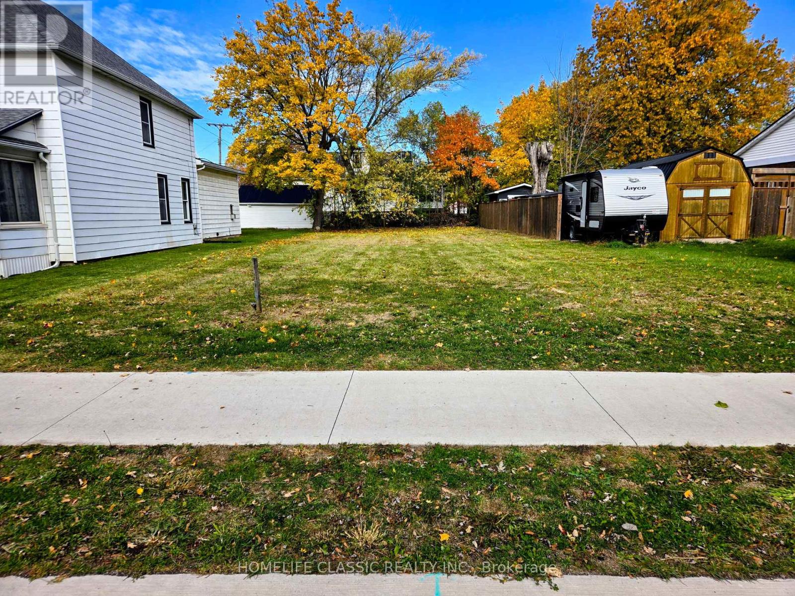 38 Forks Road, Welland, Ontario L3B 5K3 - Photo 1 - X12518392