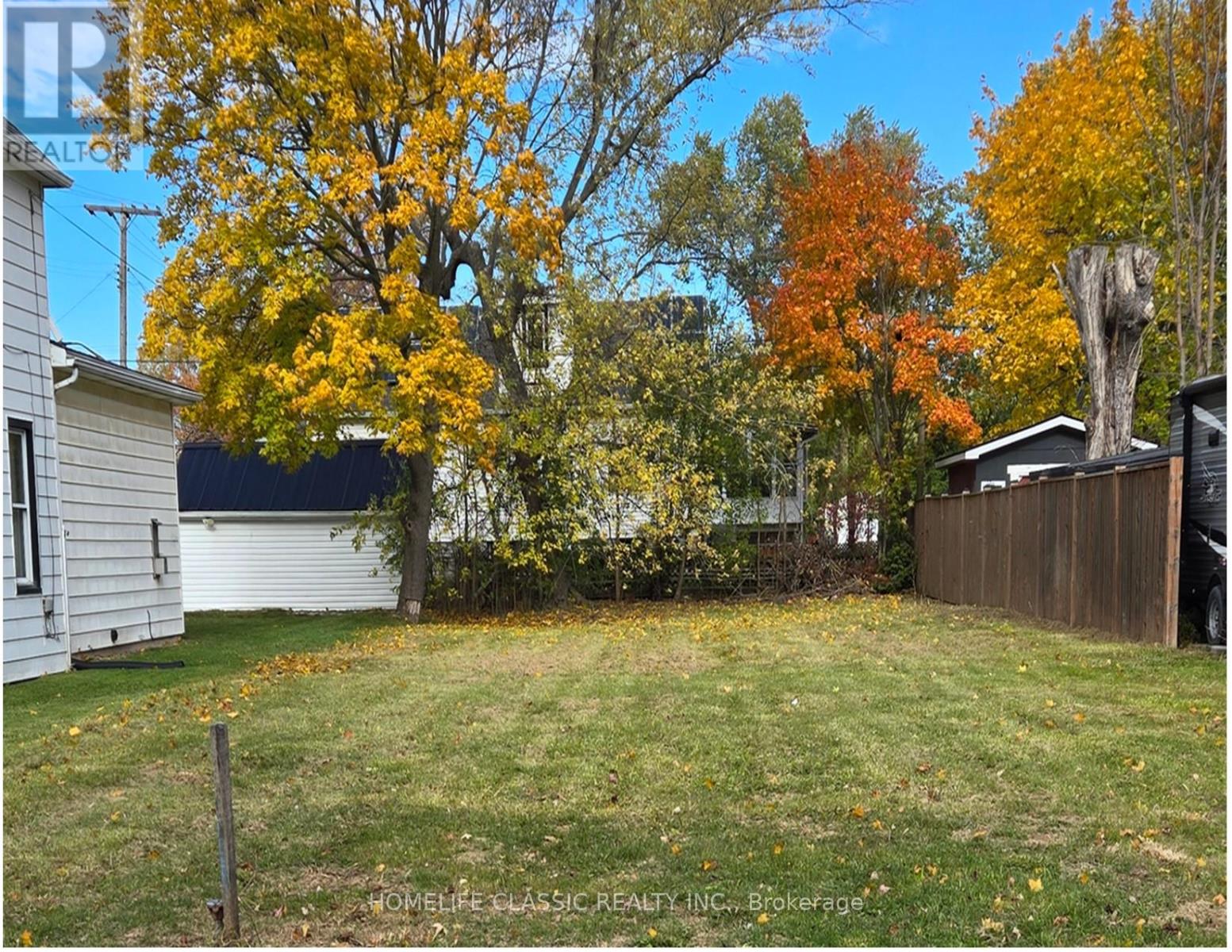 38 Forks Road, Welland, Ontario L3B 5K3 - Photo 2 - X12518392