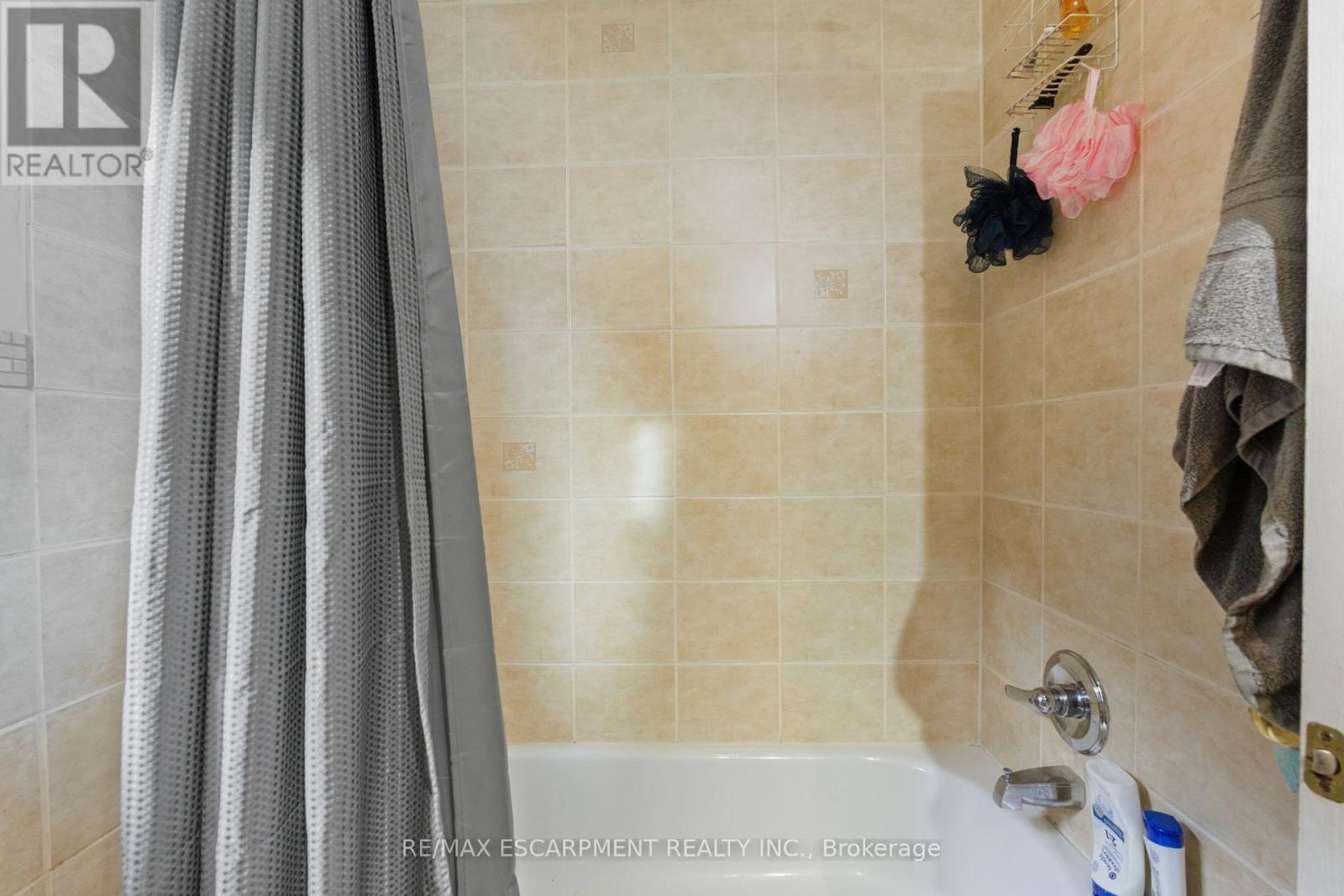 246 Cope Street, Hamilton, Ontario  L8H 5B5 - Photo 23 - X12518404