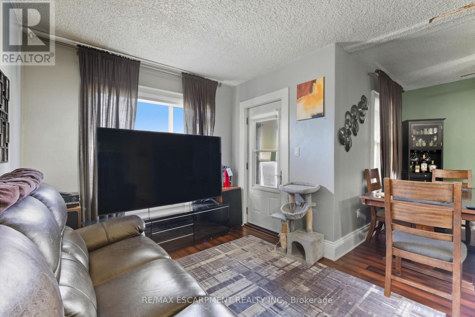 246 Cope Street, Hamilton, Ontario  L8H 5B5 - Photo 7 - X12518404