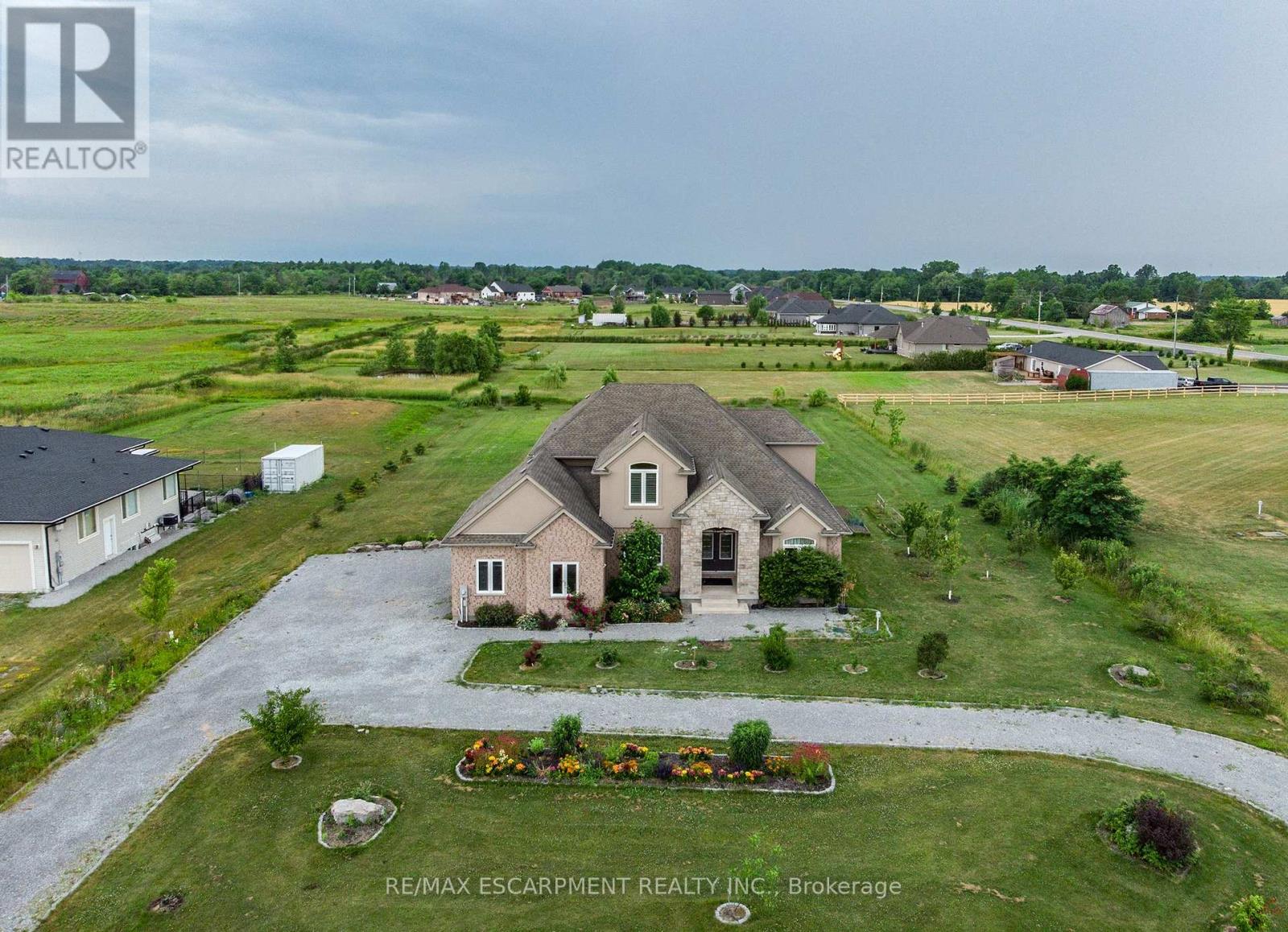 270 Farr Street, Pelham, Ontario  L0S 1C0 - Photo 1 - X12518406