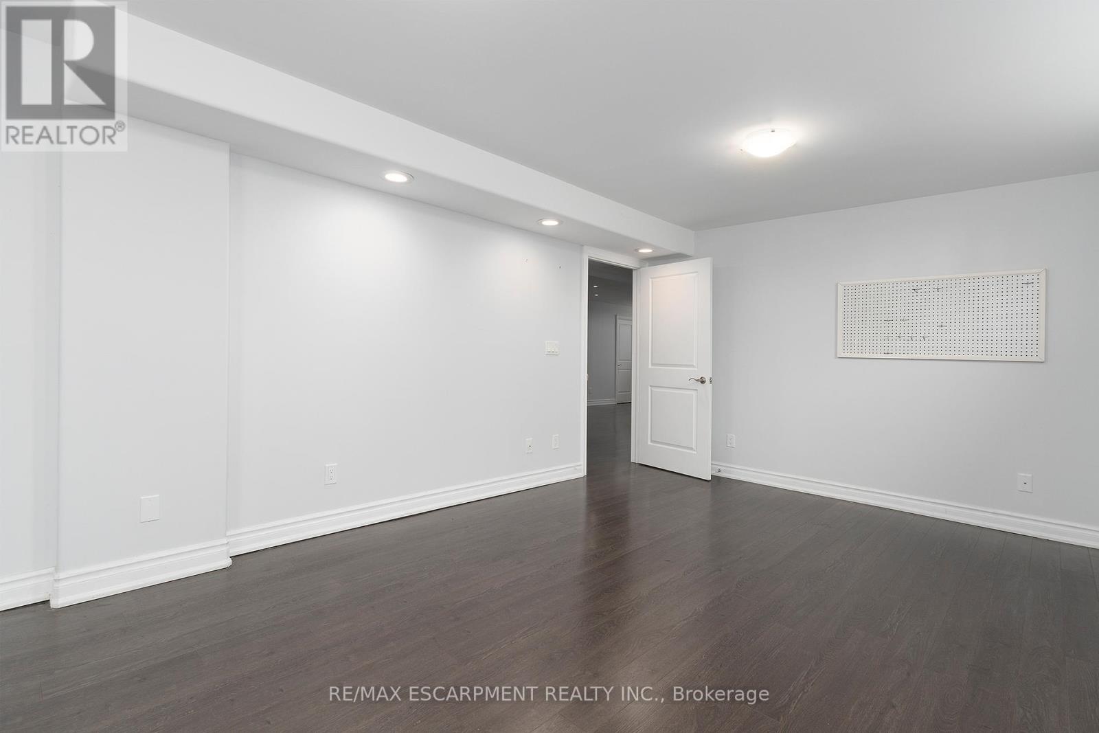 270 Farr Street, Pelham, Ontario  L0S 1C0 - Photo 33 - X12518406