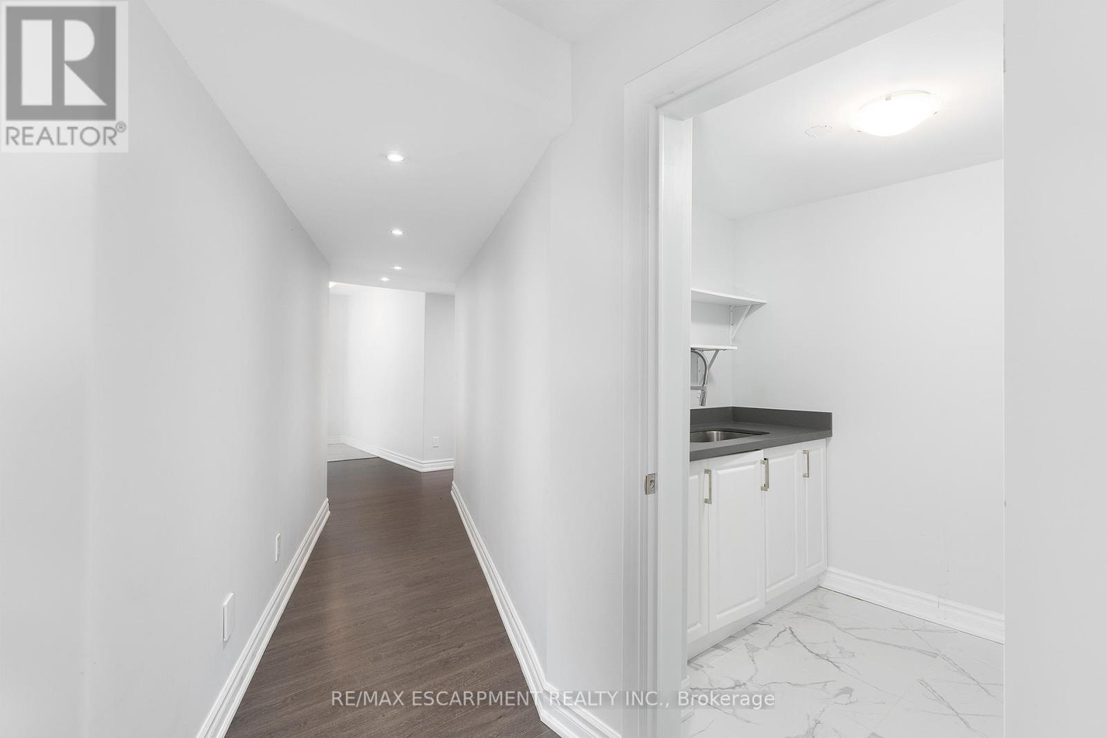 270 Farr Street, Pelham, Ontario  L0S 1C0 - Photo 34 - X12518406