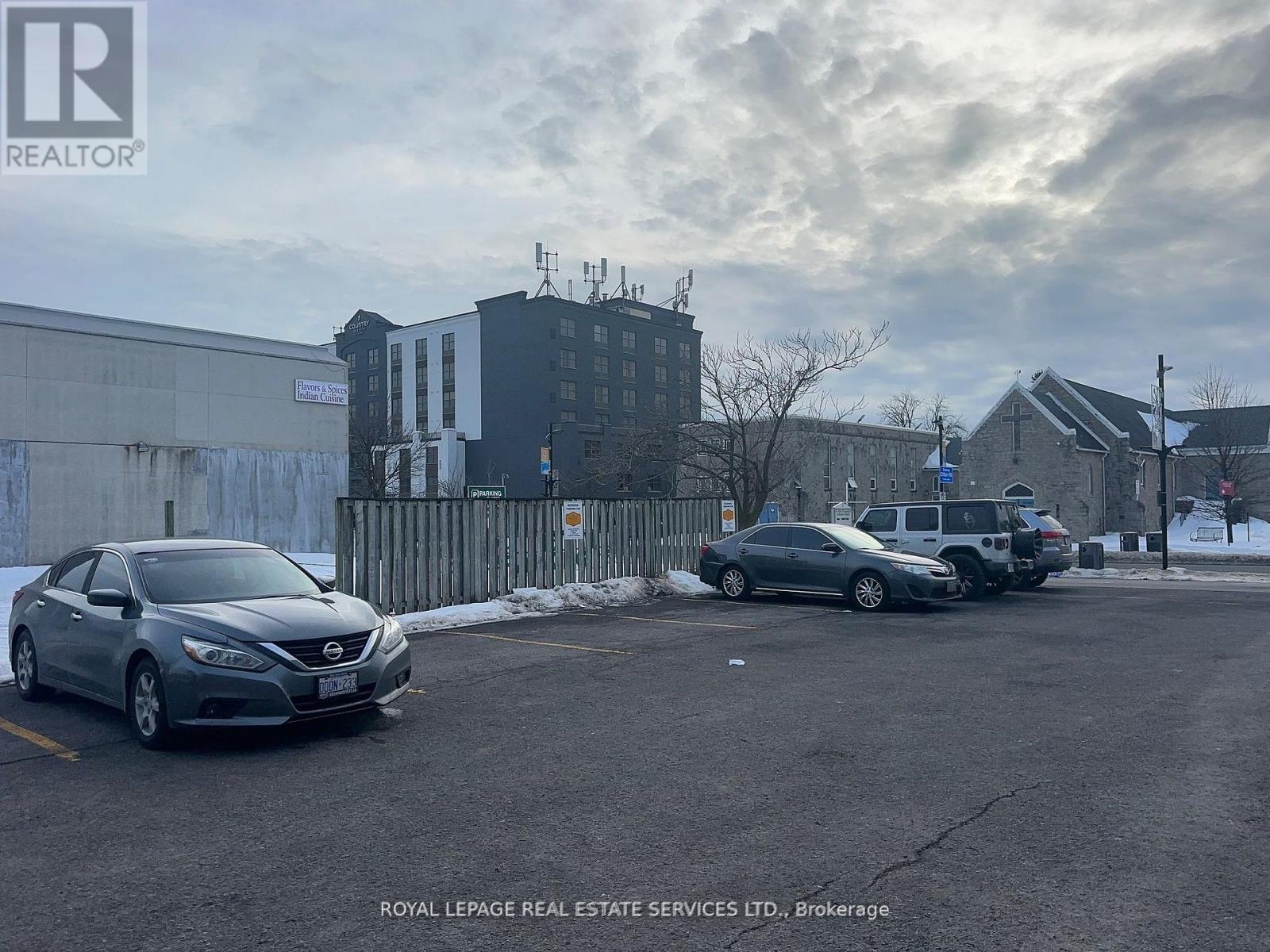 5470 & 5480 Victoria Avenue, Niagara Falls, Ontario L2G 3L2 - Photo 3 - X12518420