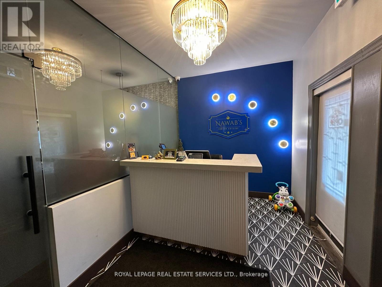 5470 & 5480 Victoria Avenue, Niagara Falls, Ontario L2G 3L2 - Photo 4 - X12518420