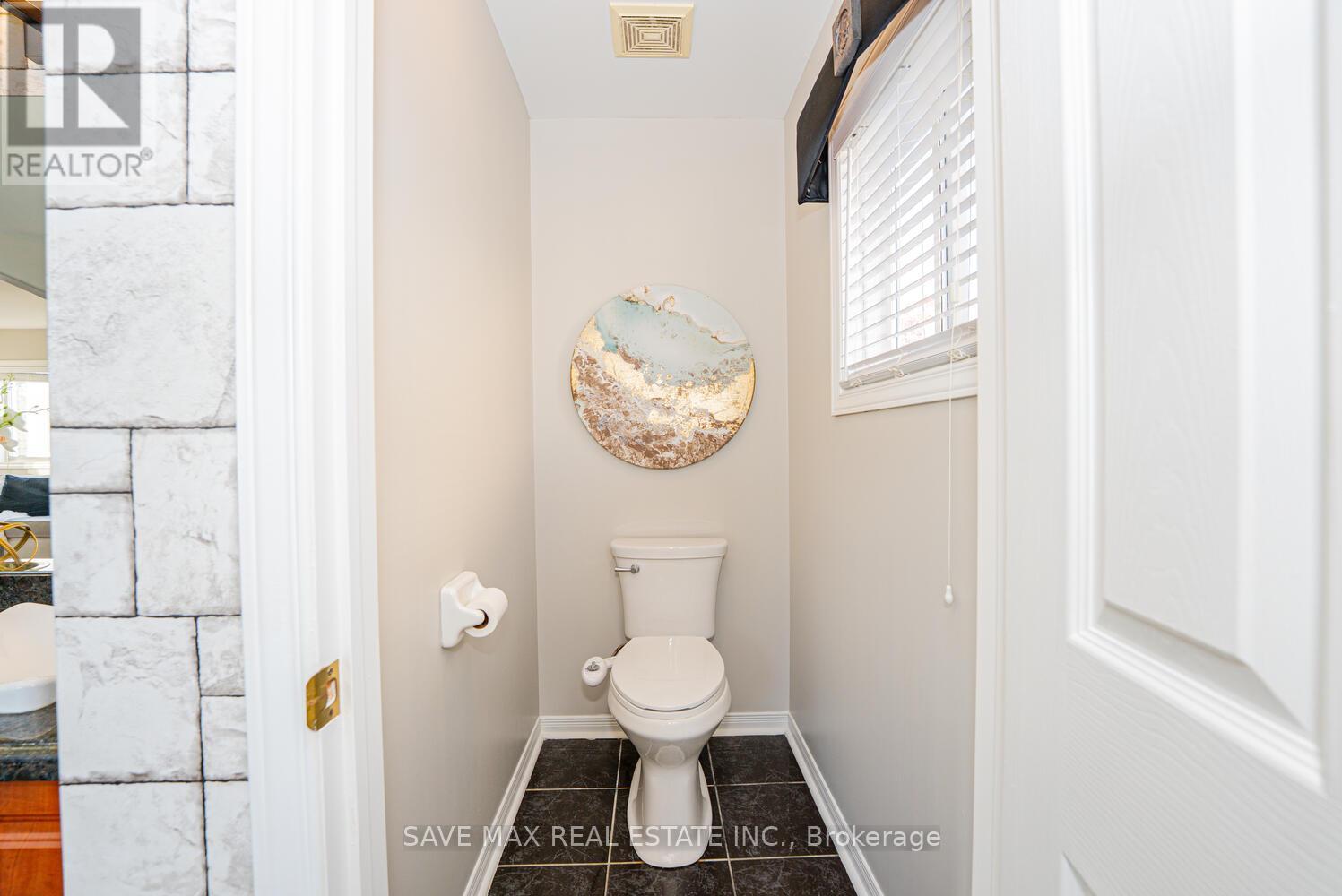 35 Woodcrest Court, Kitchener, Ontario  N2P 2K2 - Photo 23 - X12518422