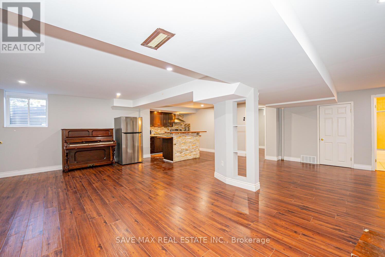 35 Woodcrest Court, Kitchener, Ontario  N2P 2K2 - Photo 41 - X12518422