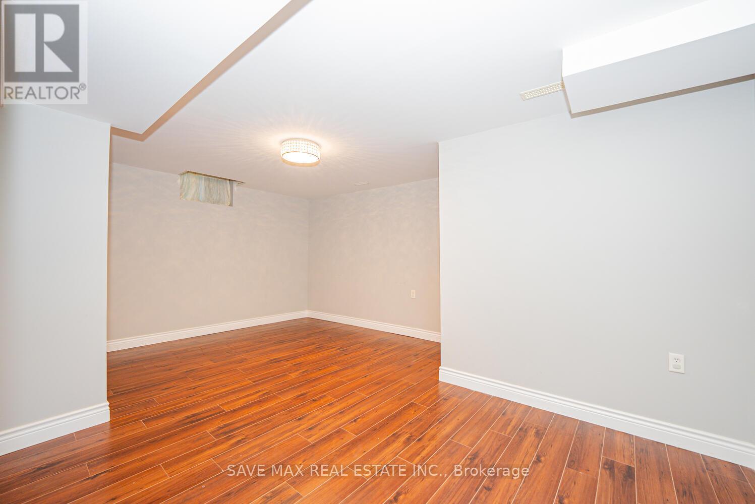 35 Woodcrest Court, Kitchener, Ontario  N2P 2K2 - Photo 43 - X12518422