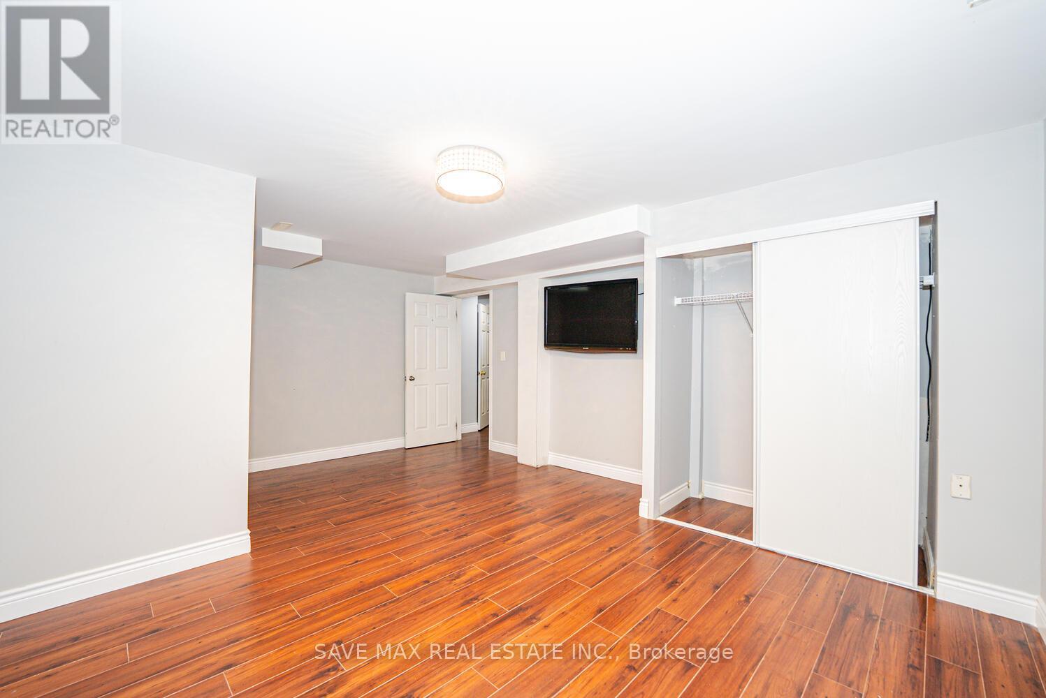 35 Woodcrest Court, Kitchener, Ontario  N2P 2K2 - Photo 44 - X12518422