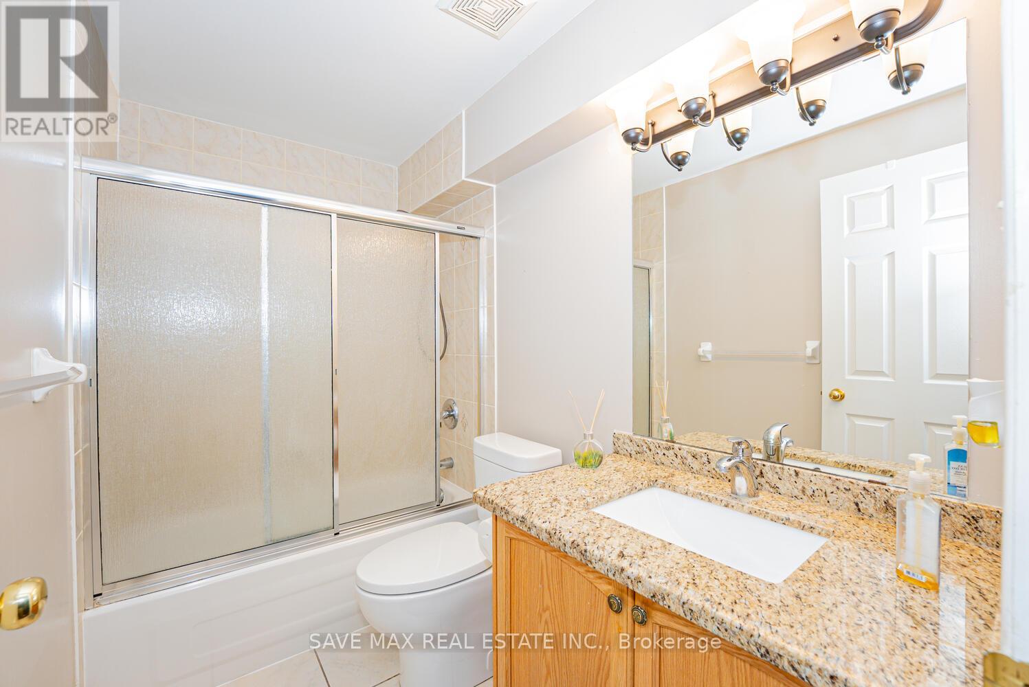 35 Woodcrest Court, Kitchener, Ontario  N2P 2K2 - Photo 45 - X12518422