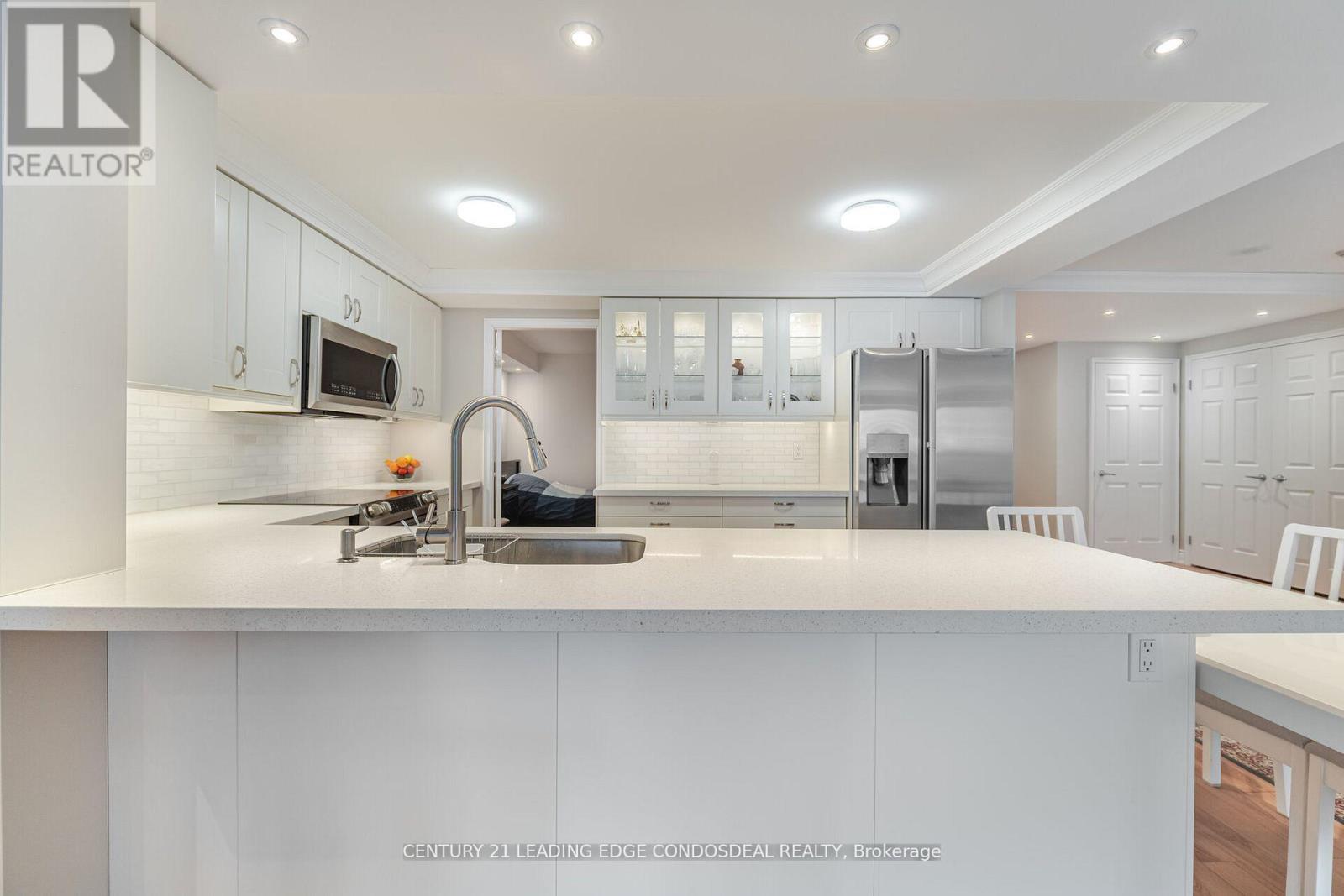 2106 - 33 University Avenue, Toronto, Ontario  M5J 2S7 - Photo 14 - C12518530