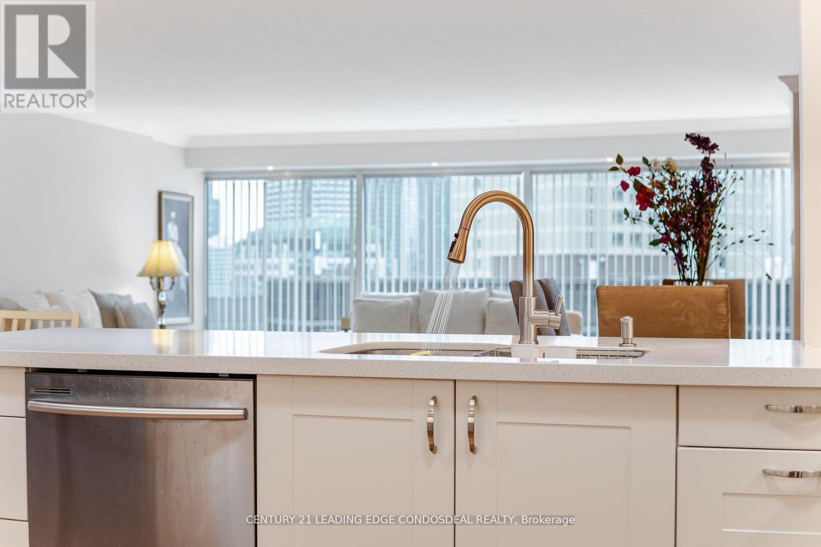 2106 - 33 University Avenue, Toronto, Ontario  M5J 2S7 - Photo 20 - C12518530