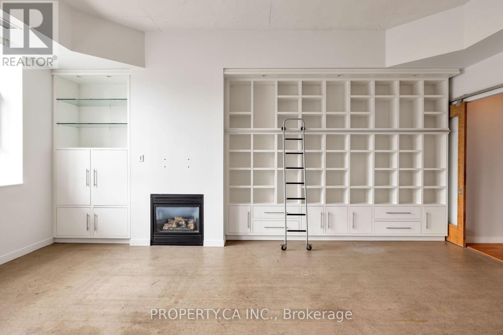 1017 - 155 Dalhousie Street, Toronto, Ontario  M5B 2P7 - Photo 1 - C12518532