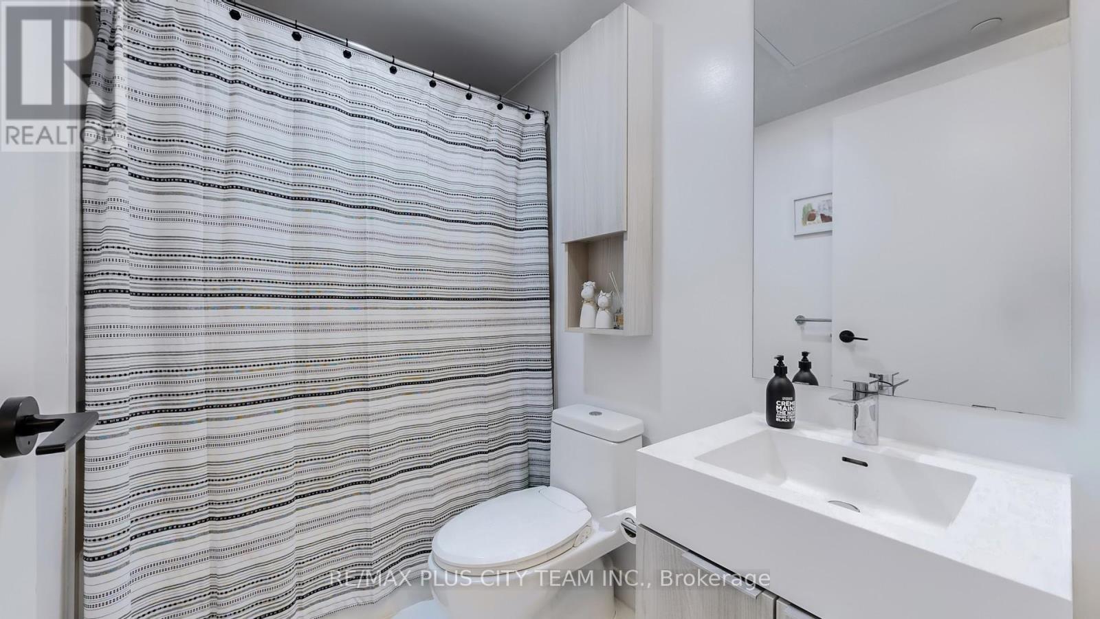 S505 - 180 Mill Street, Toronto, Ontario  M5A 0V7 - Photo 13 - C12518590