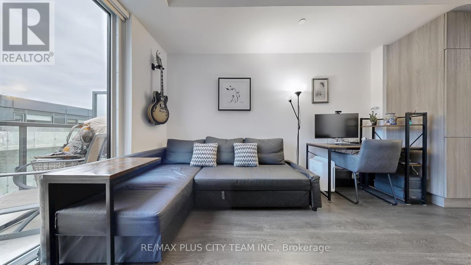 S505 - 180 Mill Street, Toronto, Ontario  M5A 0V7 - Photo 3 - C12518590