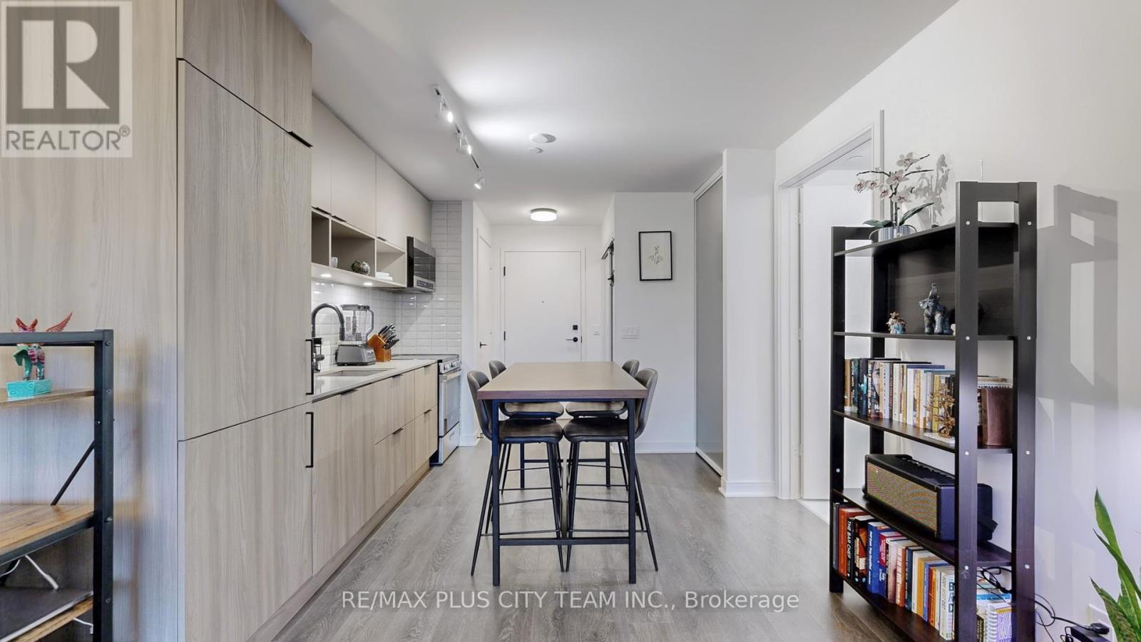 S505 - 180 Mill Street, Toronto, Ontario  M5A 0V7 - Photo 5 - C12518590