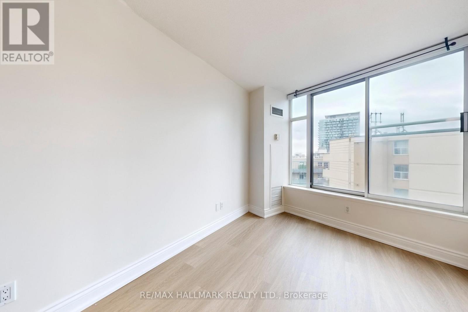 1121 - 650 Queens Quay W, Toronto (Waterfront Communities), Ontario  M5V 3N2 - Photo 14 - C12518604
