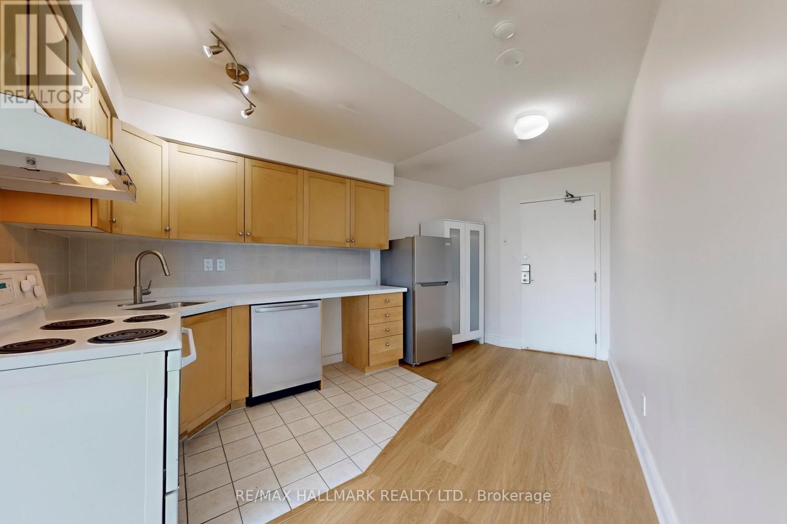 1121 - 650 Queens Quay W, Toronto (Waterfront Communities), Ontario  M5V 3N2 - Photo 17 - C12518604