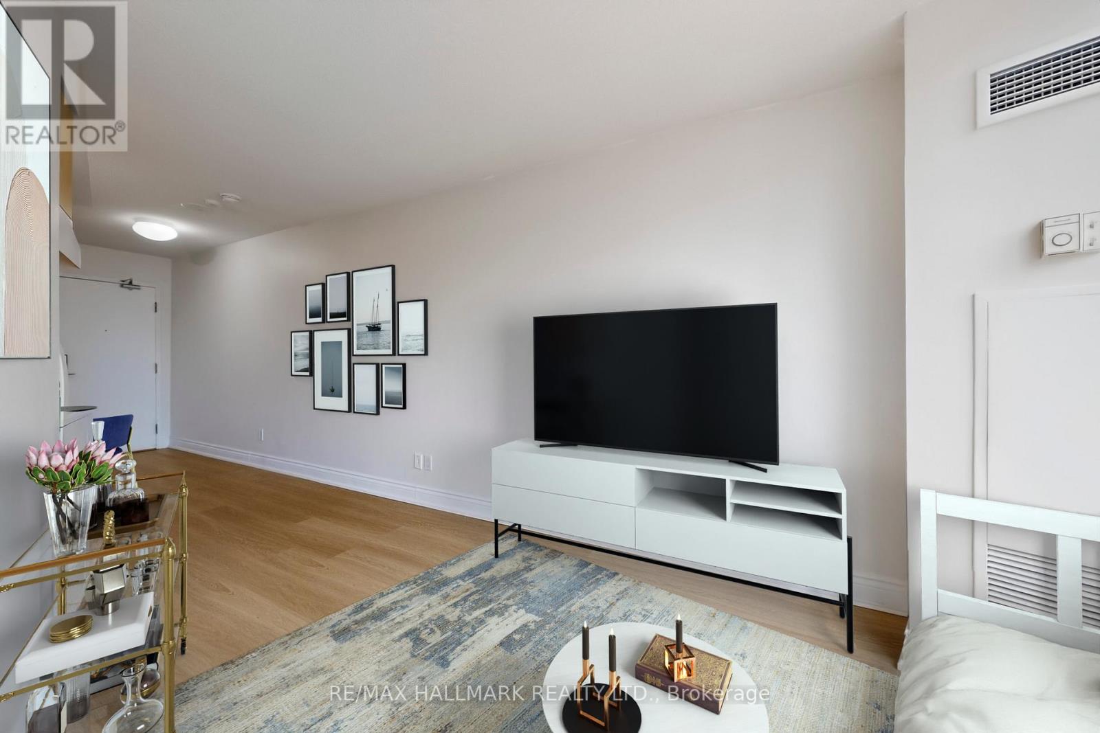 1121 - 650 Queens Quay W, Toronto (Waterfront Communities), Ontario  M5V 3N2 - Photo 2 - C12518604