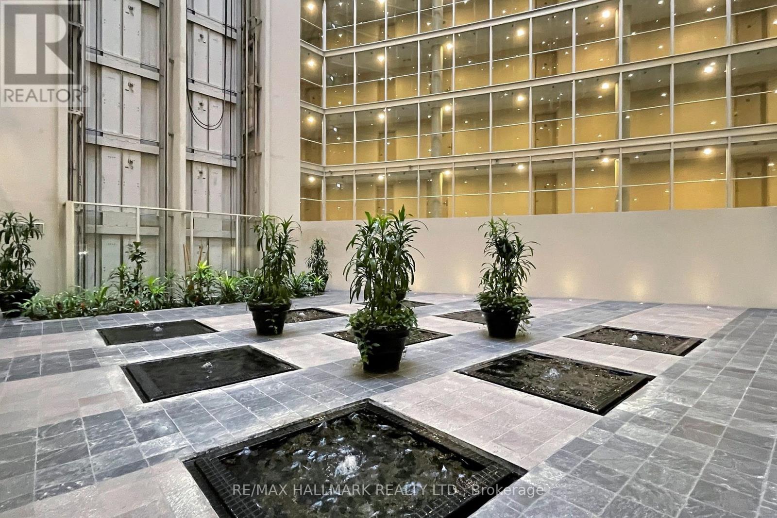 1121 - 650 Queens Quay W, Toronto (Waterfront Communities), Ontario  M5V 3N2 - Photo 8 - C12518604