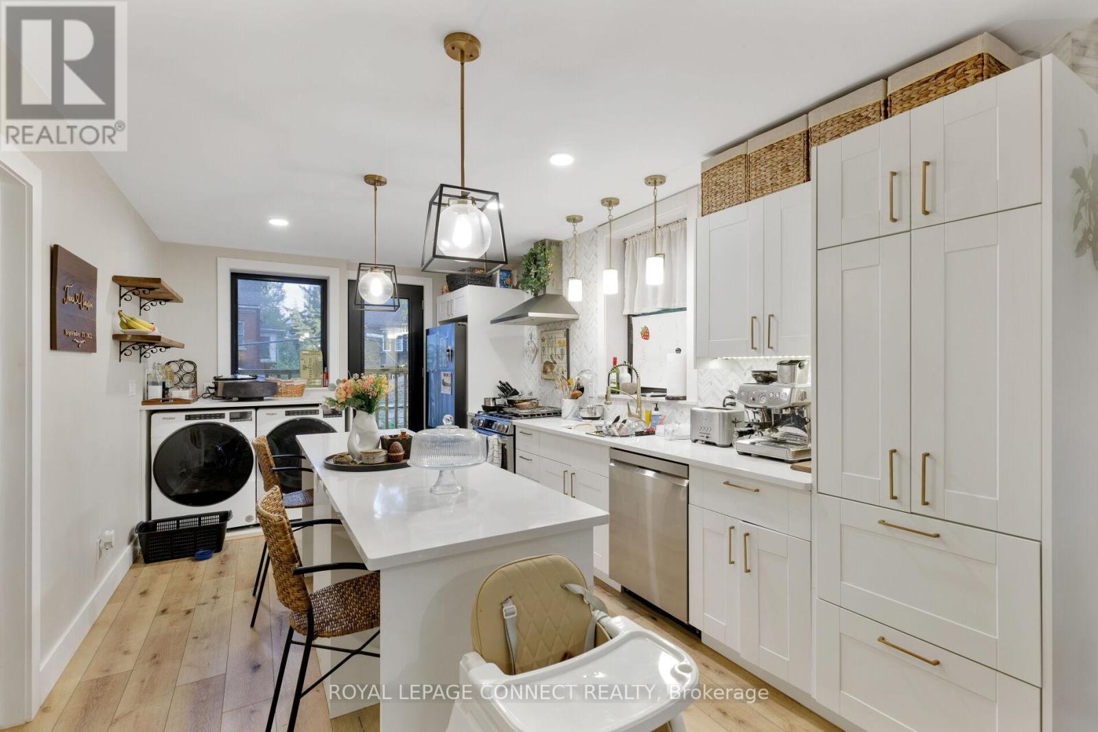 16 Rosemount Avenue, Toronto, Ontario  M6H 2M1 - Photo 27 - C12518654