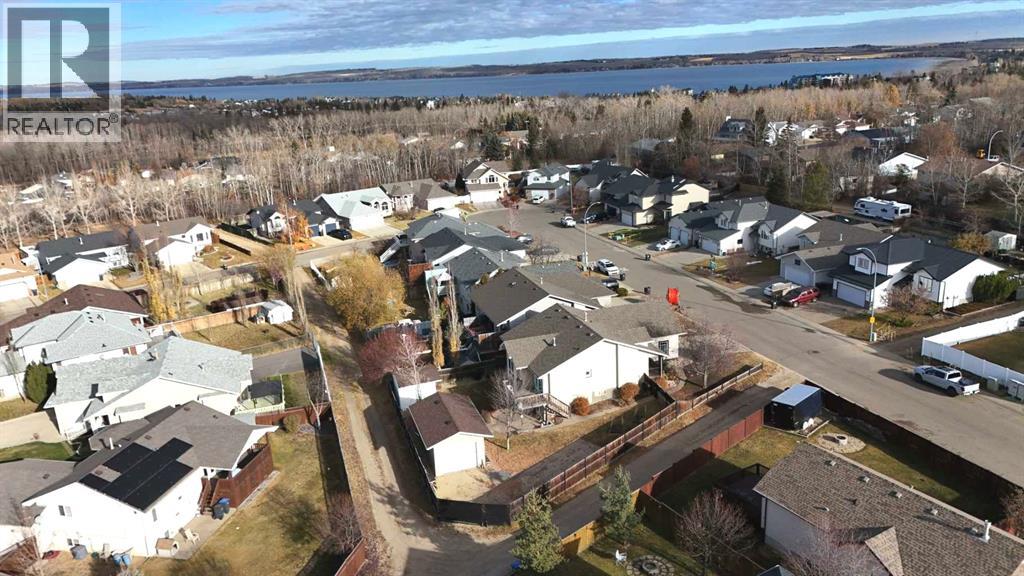 68 Falcon Crescent, Sylvan Lake, Alberta  T4S 2H3 - Photo 2 - A2268932