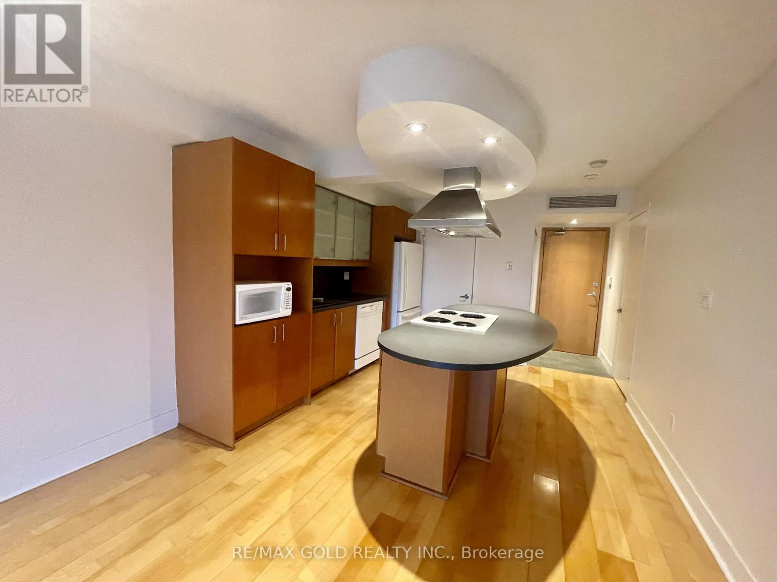 318 - 550 Queens Quay W, Toronto, Ontario  M5V 3M8 - Photo 2 - C12517692