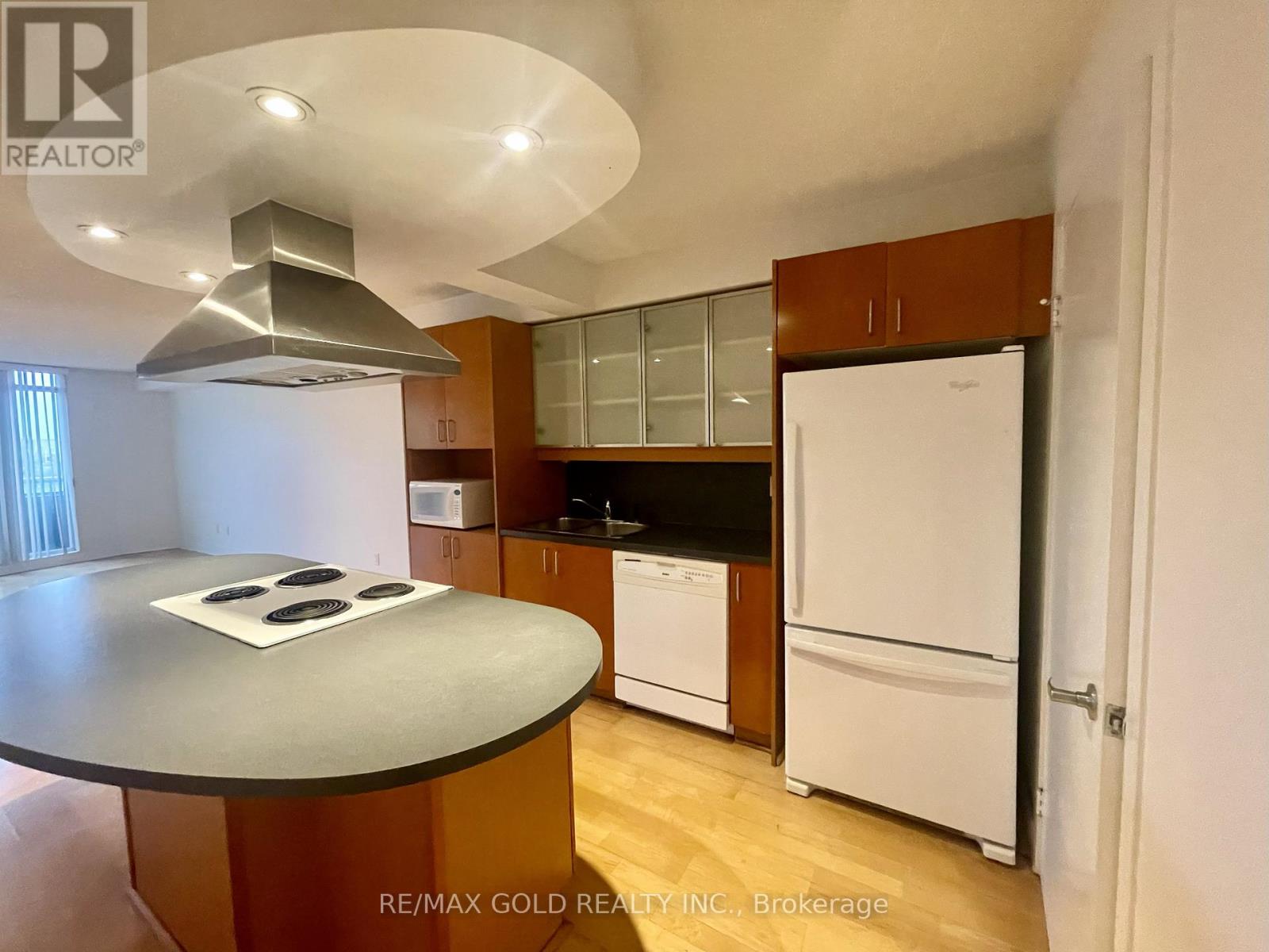 318 - 550 Queens Quay W, Toronto, Ontario  M5V 3M8 - Photo 3 - C12517692