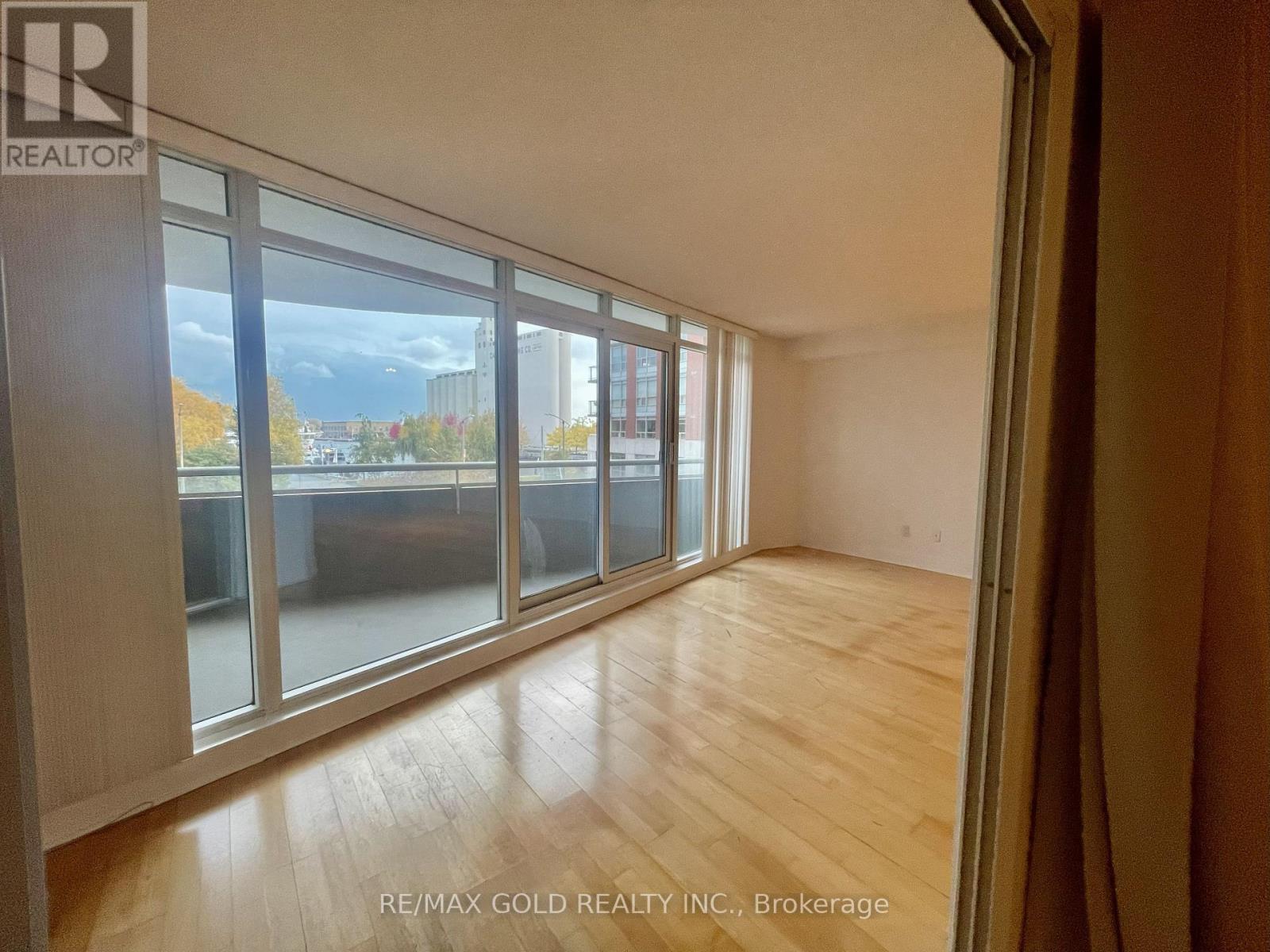 318 - 550 Queens Quay W, Toronto, Ontario  M5V 3M8 - Photo 7 - C12517692